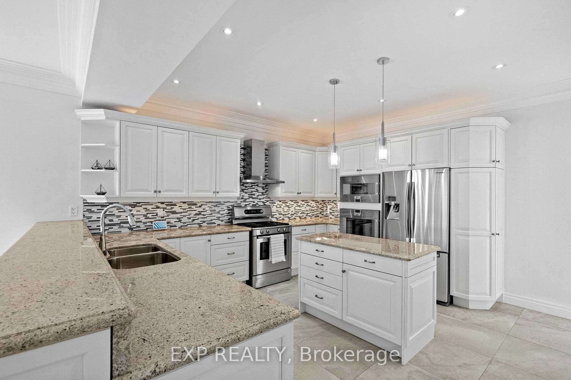 185 Wilfred Avenue, Willowdale / Newtonbrook, ON M2N 5C8 - Photo 1