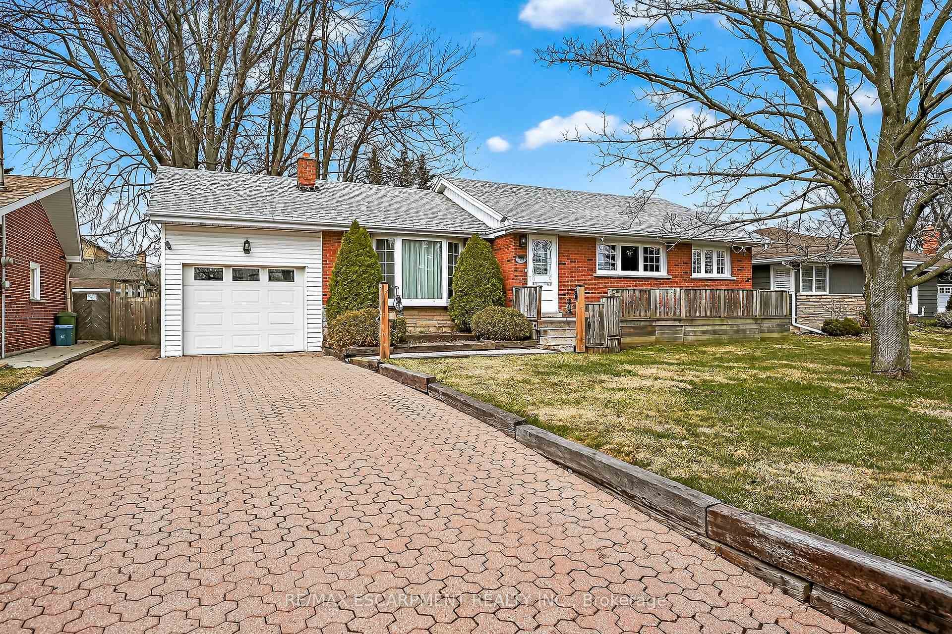 156 Chesley Street, Hamilton, ON L9C 3W3 - Photo 1