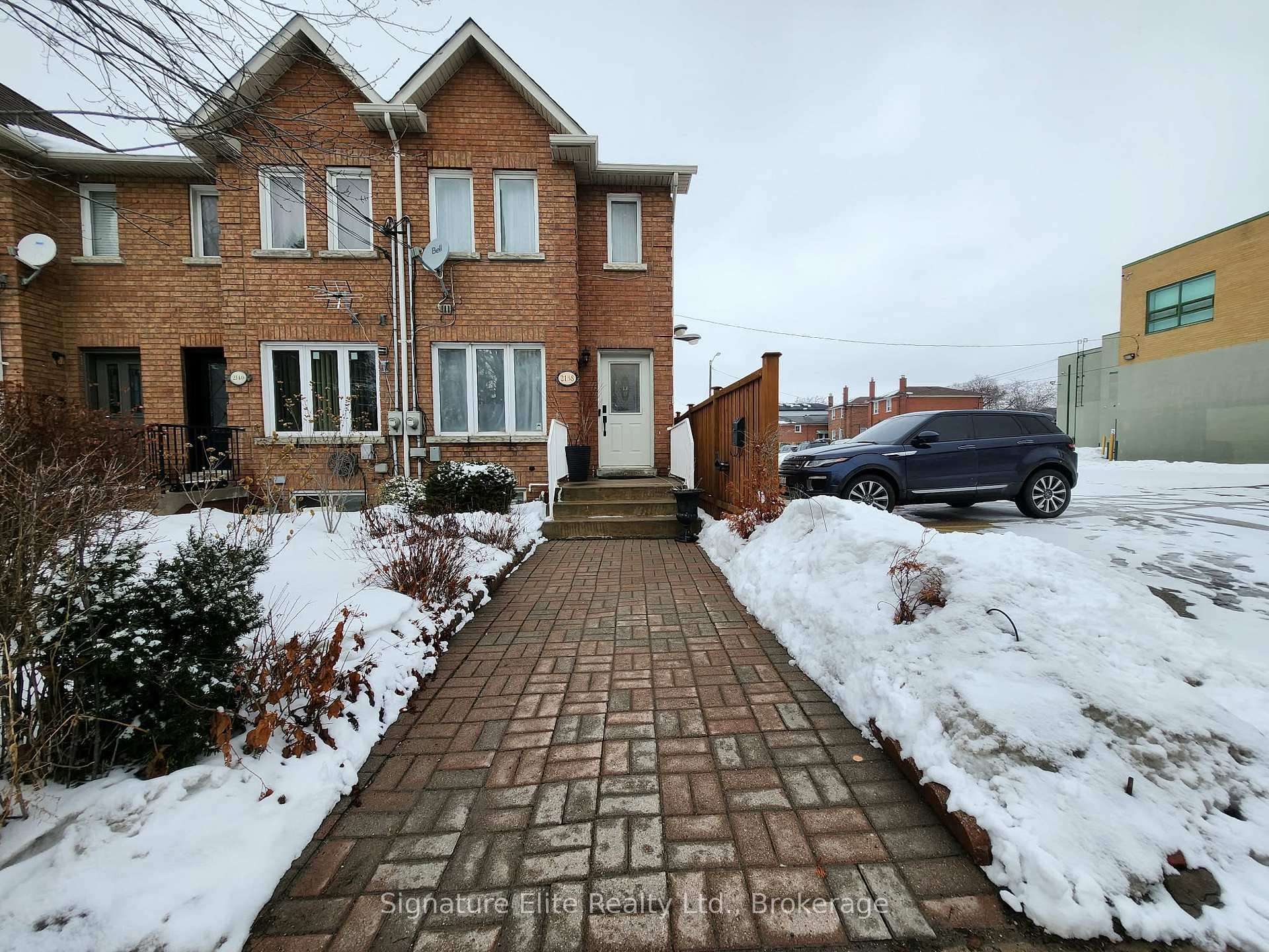 2138 Eglinton Avenue, York / Weston, ON M6E 2K8 - Photo 1