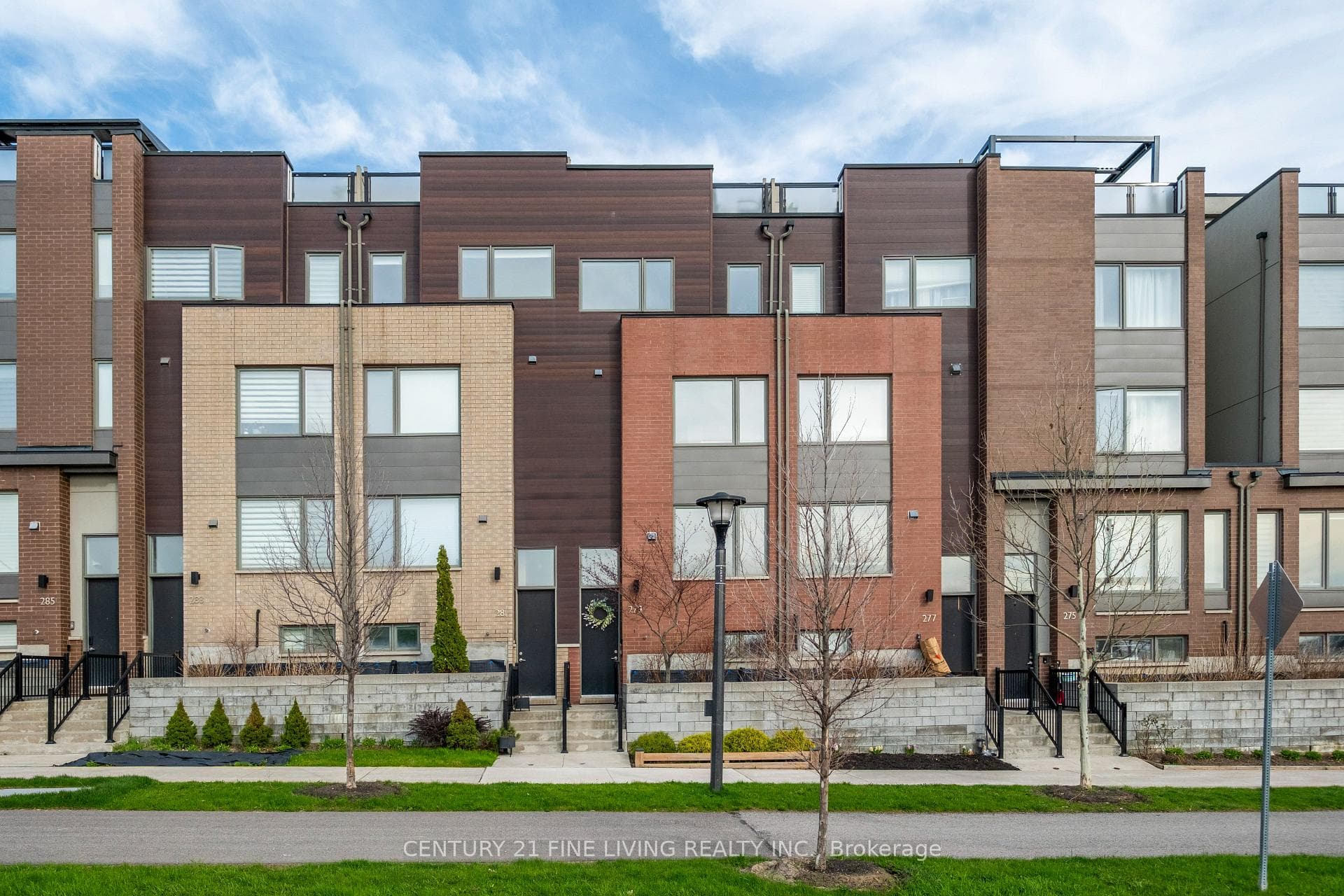 279 Downsview Park Boulevard, Toronto W05
