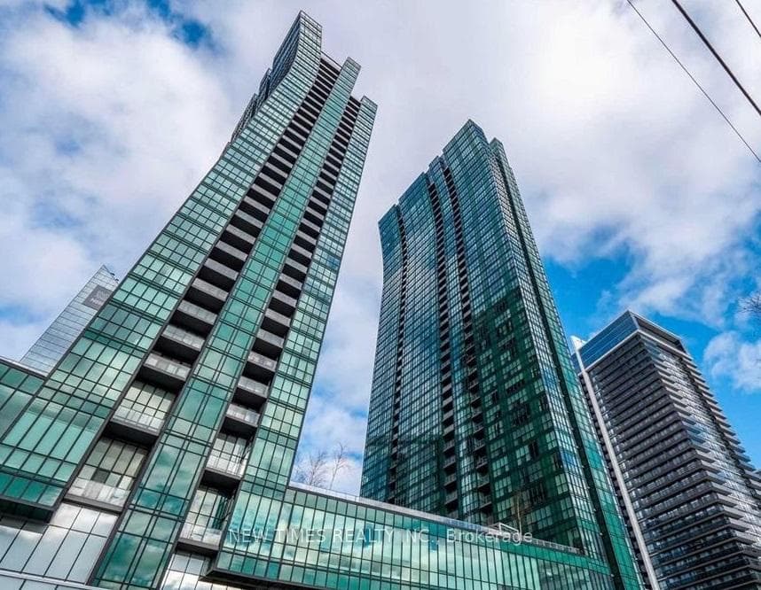 9 Bogert Avenue Unit 4202, Thornhill / Willowdale, ON M2N 0H3 - Photo 1