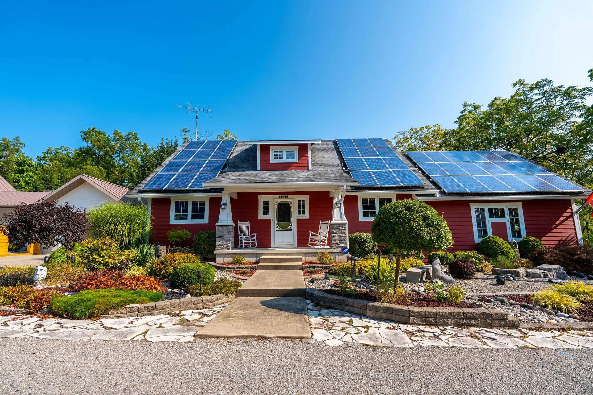 4244 Lancey Street, Petrolia, ON N0N 1R0 - Photo 1