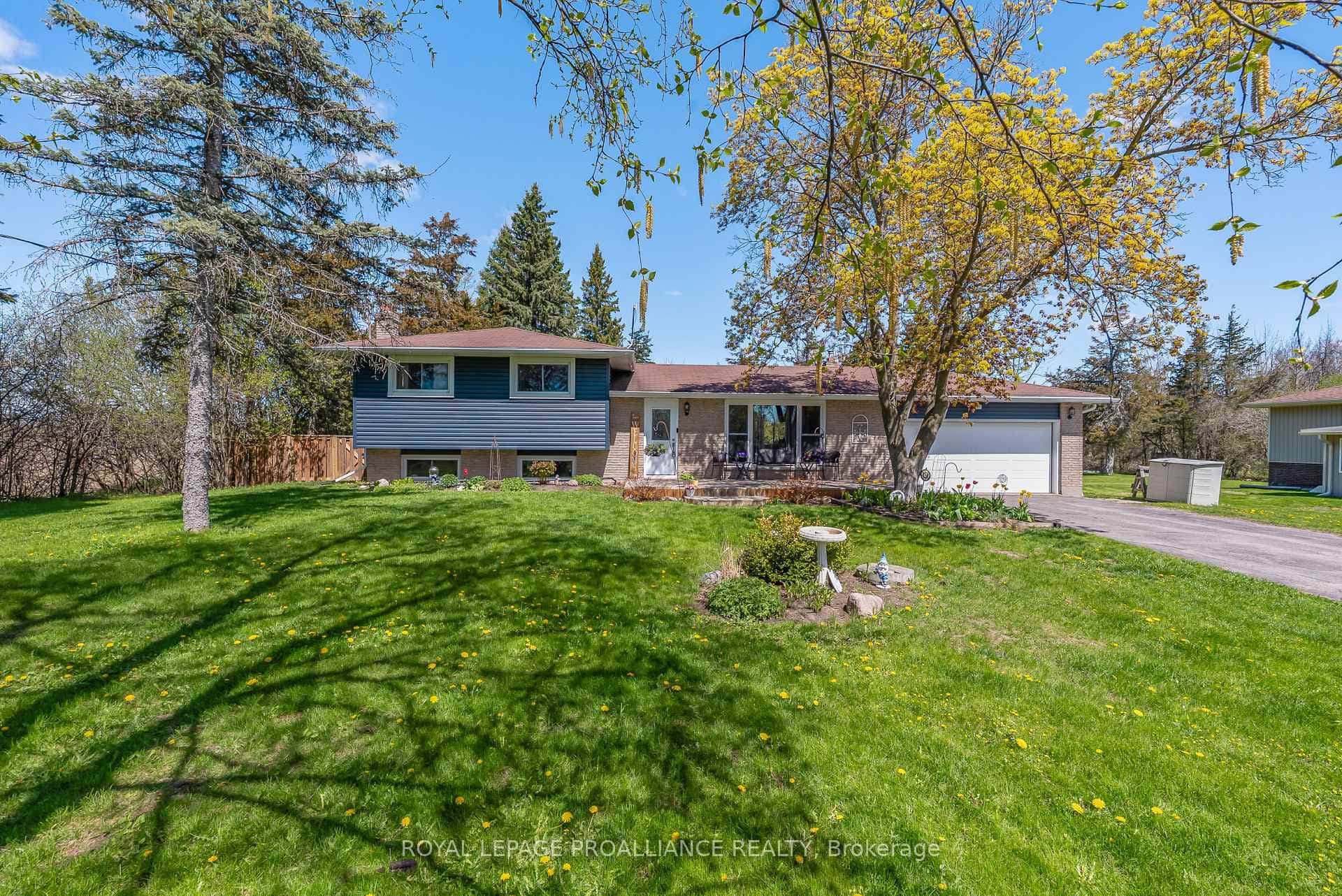 202 Huntingwood Drive, Quinte West, ON K8N 4Z5 - Photo 1