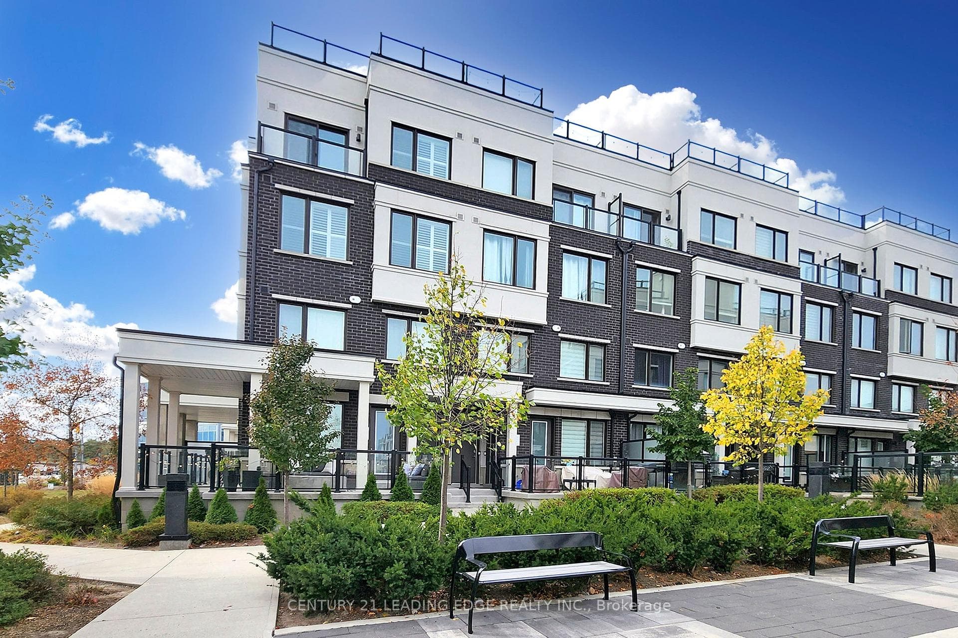 1711 Pure Springs Boulevard Unit 124, Pickering, ON L1X 0E3 - Photo 1