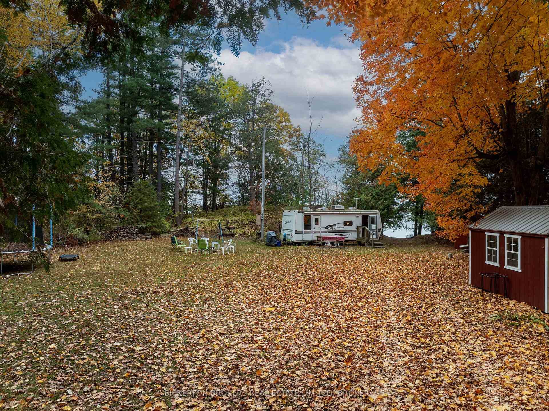 18 Lake Shore Drive, Rideau Lakes