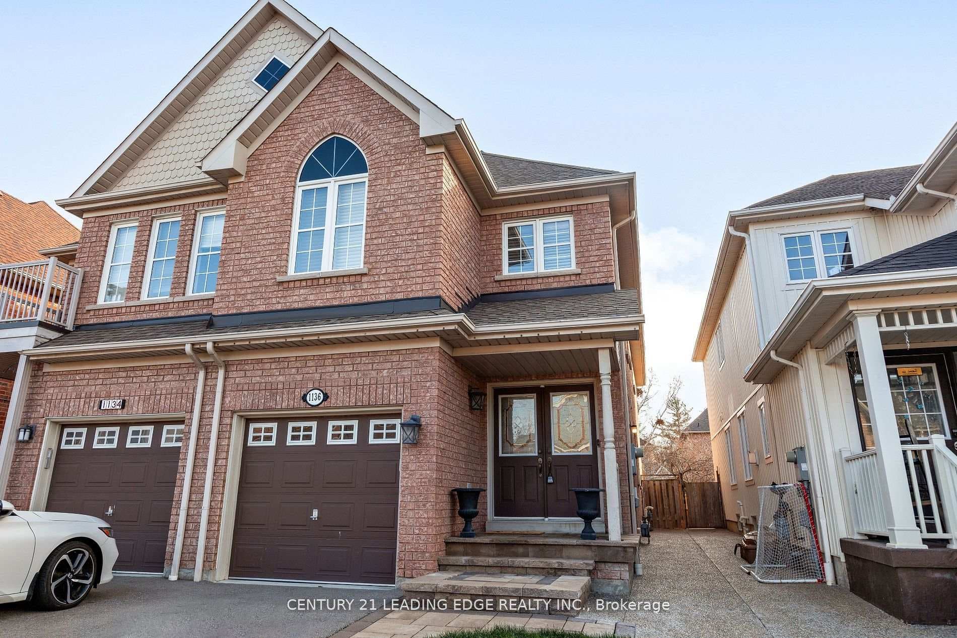 1136 Hickory Hollow Glen Unit Lower, Mississauga, ON L5W 1Z8 - Photo 1