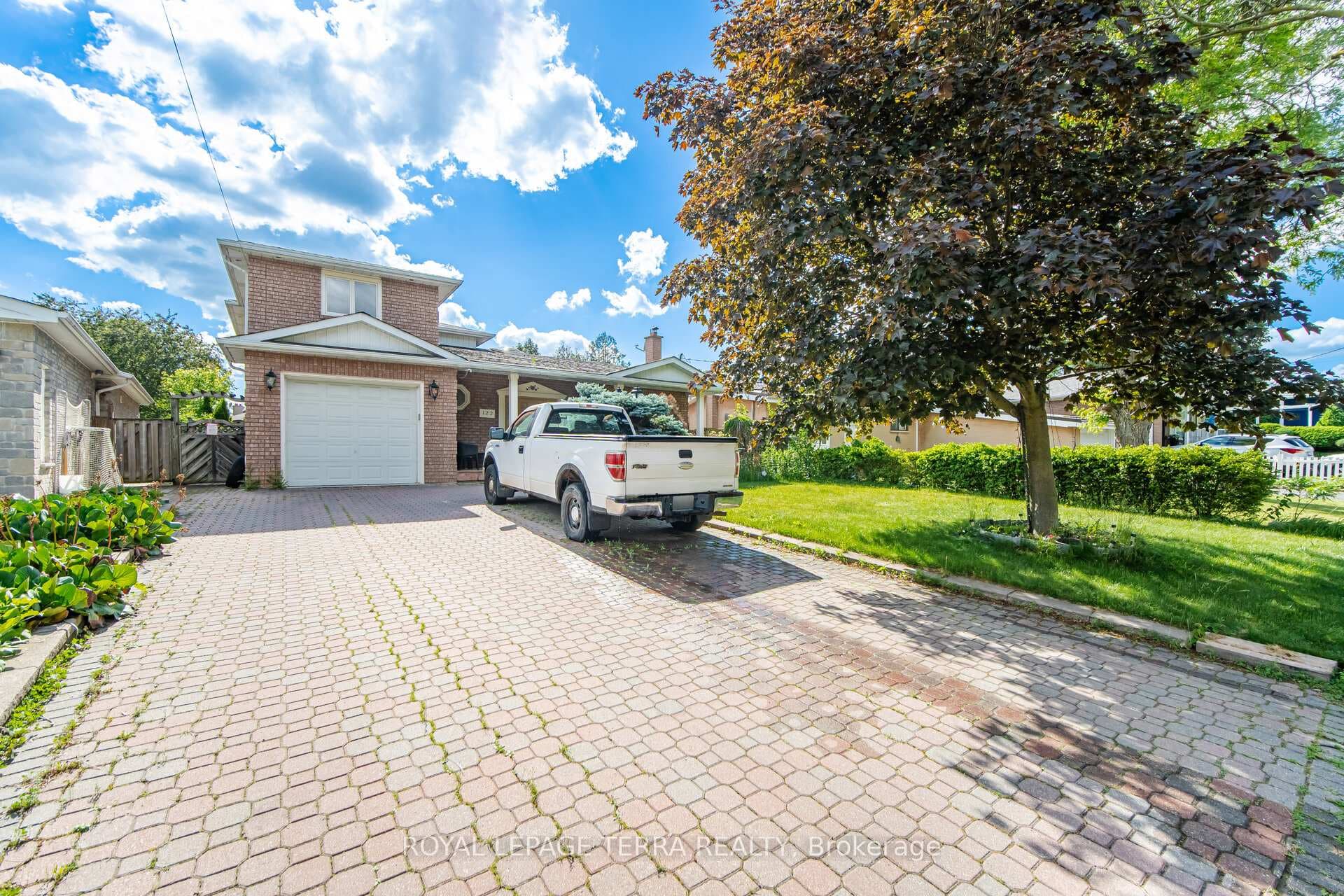 122 Verobeach Boulevard, Downsview / Black Creek, ON M9M 1R1 - Photo 1