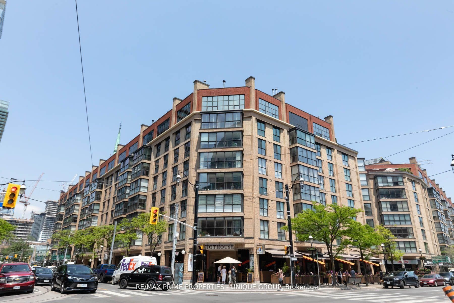 35 Church Street Unit 513, Regent Park / Cabbagetown / St. James Town, ON M5E 1T3 - Photo 1