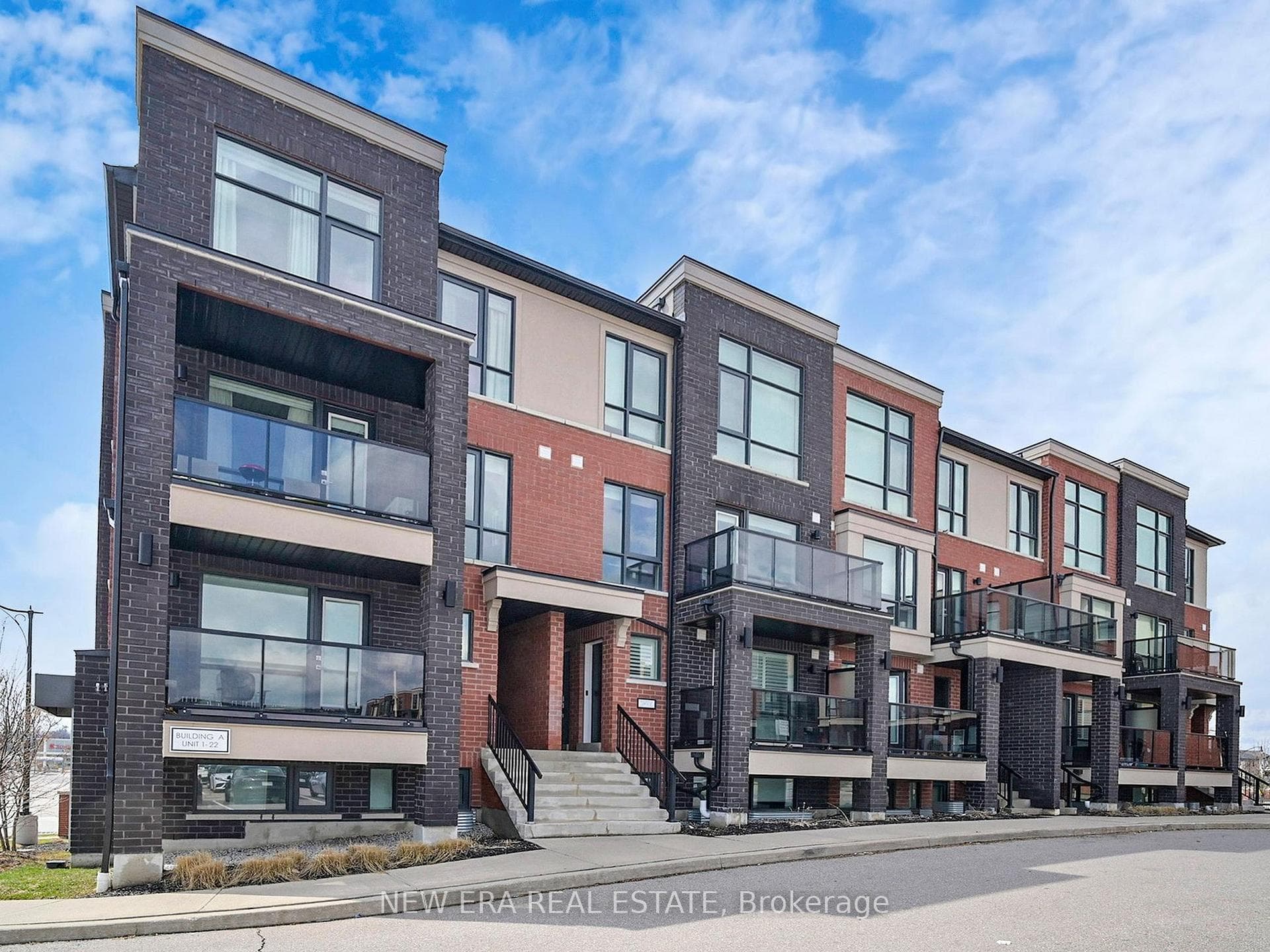 100 Dufay Road Unit 12, Brampton, ON L7A 4S3 - Photo 1