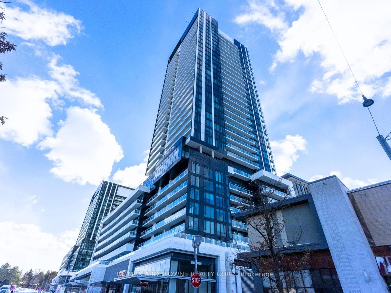 50 Oneill Road Unit 908, Don Mills / Parkwoods / Victoria Village, ON M3C 0R1 - Photo 1