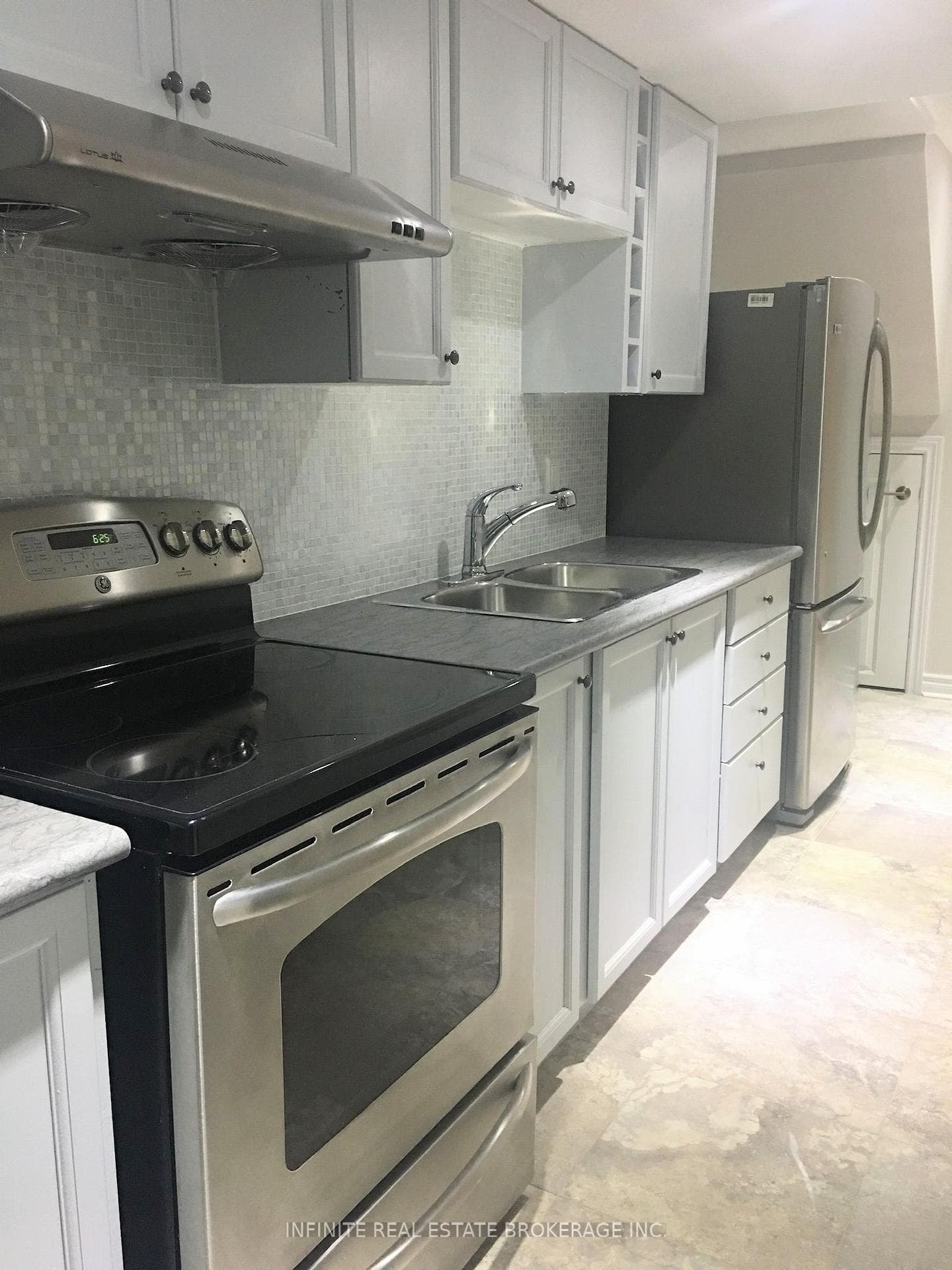 25 Bearwood Street, Brampton, ON L7A 1Y8 - Photo 1