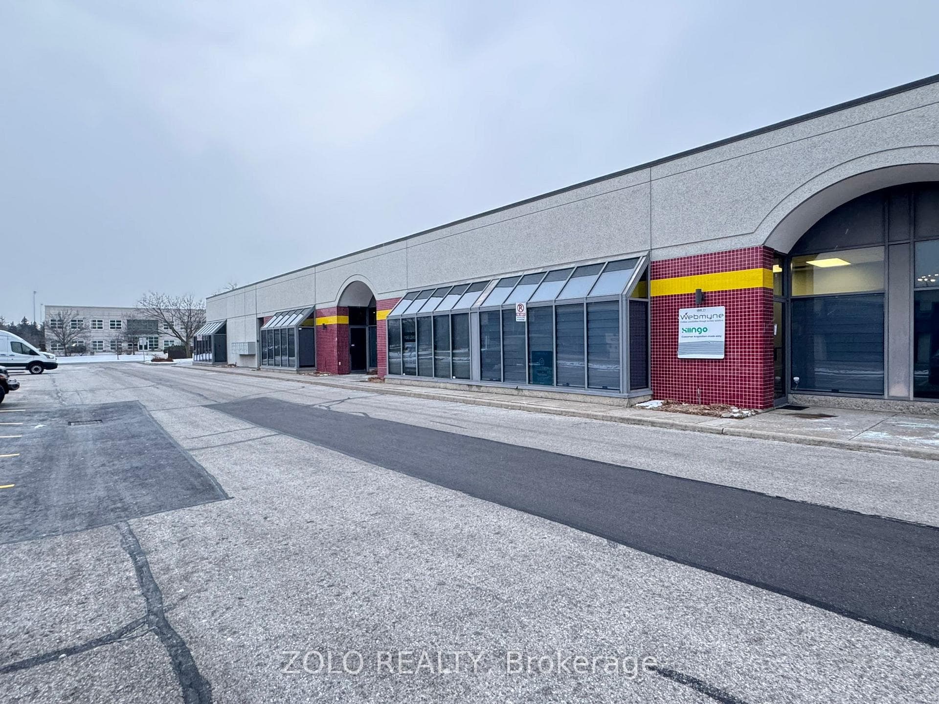 5225 Orbitor Drive Unit 11, Mississauga, ON L4W 4Y8 - Photo 1