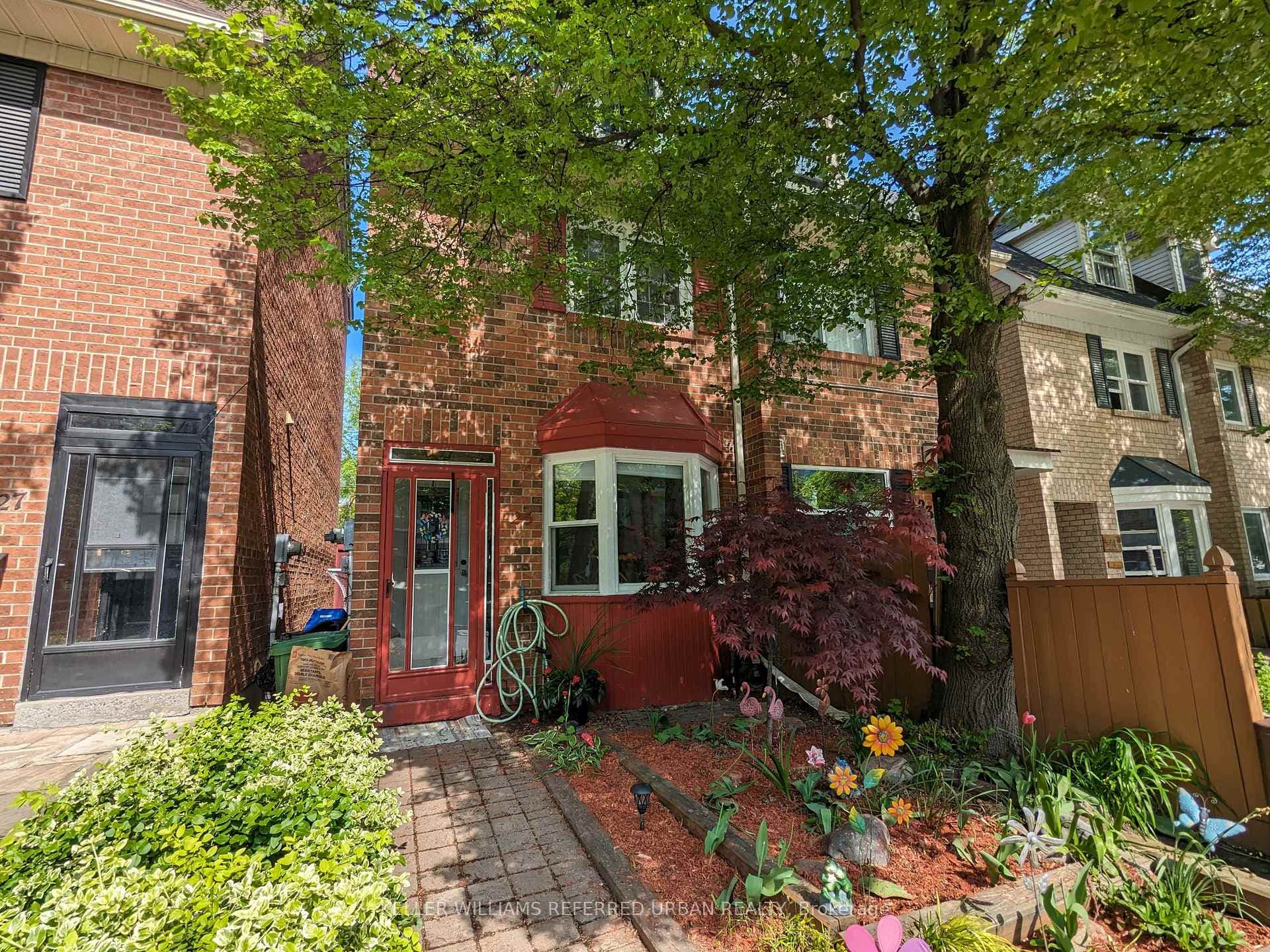 25 Unity Road, Riverdale / Leslieville, ON M4J 5A3 - Photo 1