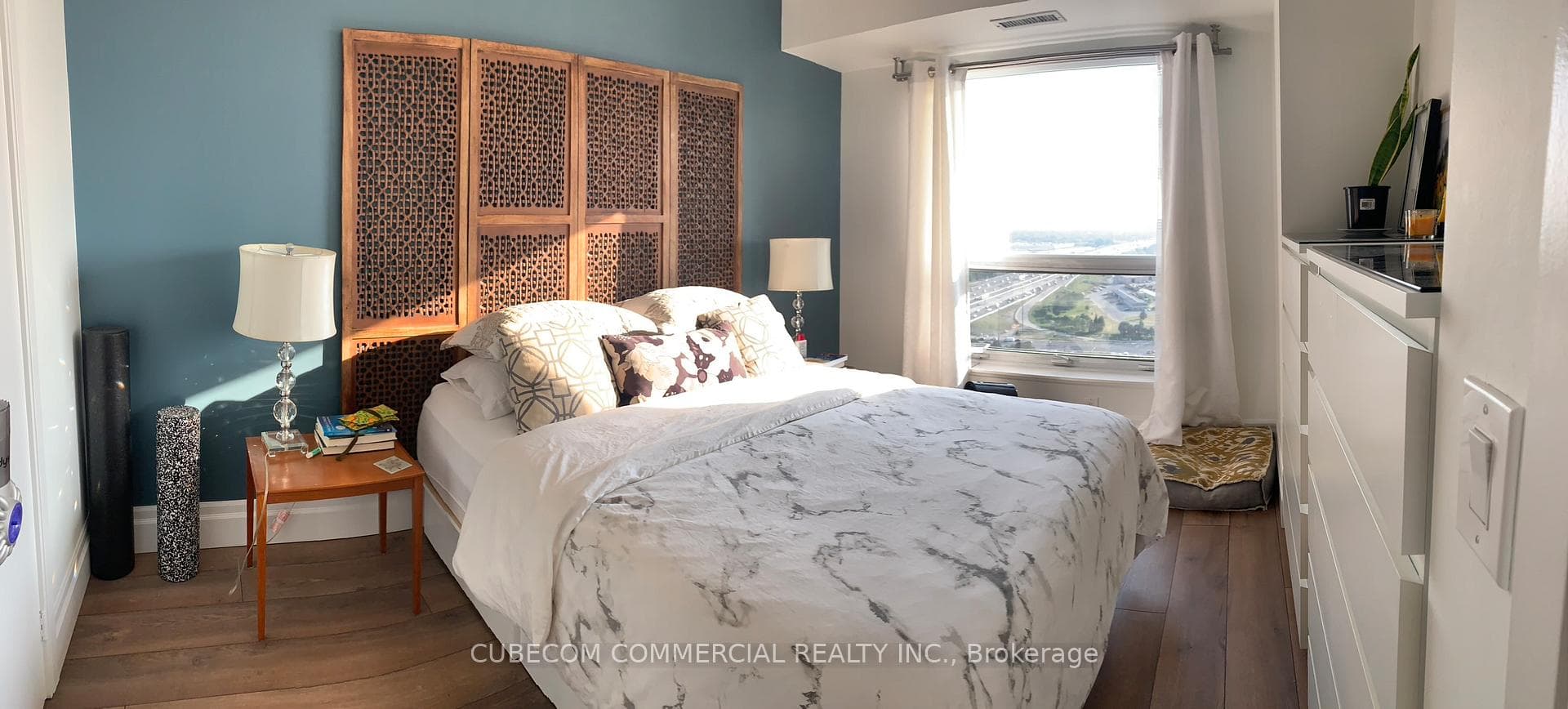 135 Village Green Square Unit 3021, Toronto E07