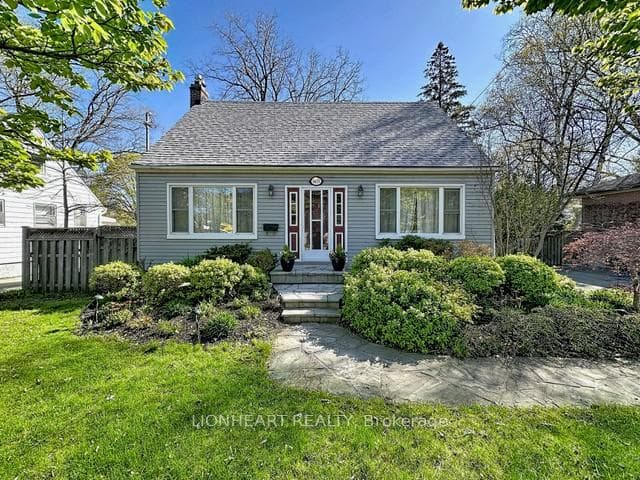 1475 Garnet Avenue, Mississauga, ON L5G 4C5 - Photo 1