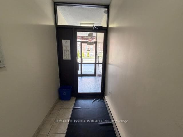1 Kingston Road Unit 305, The Beaches / Upper Beaches, ON M4L 1G7 - Photo 1