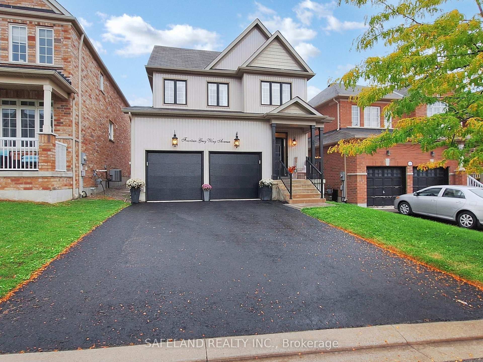 14 Grey Wing Avenue, Georgina, ON L4P 0B7 - Photo 1