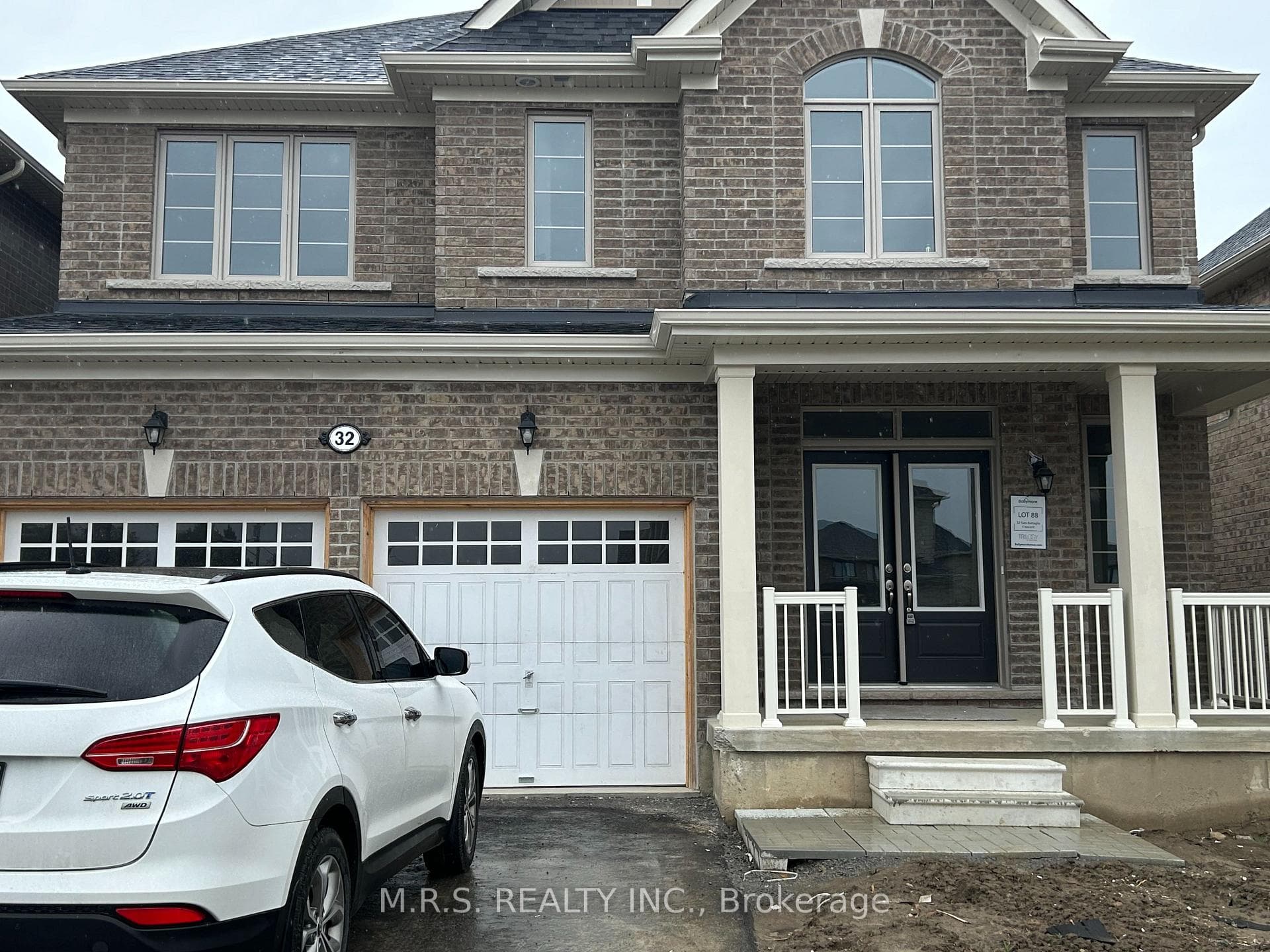 32 Sam Battaglia Crescent, Georgina, ON L0E 1R0 - Photo 1