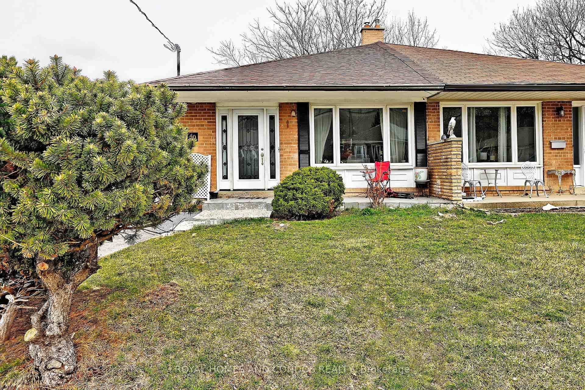 40 Pender Crescent Unit Lower, Scarborough Village / Eglinton East, ON M1T 2M7 - Photo 1