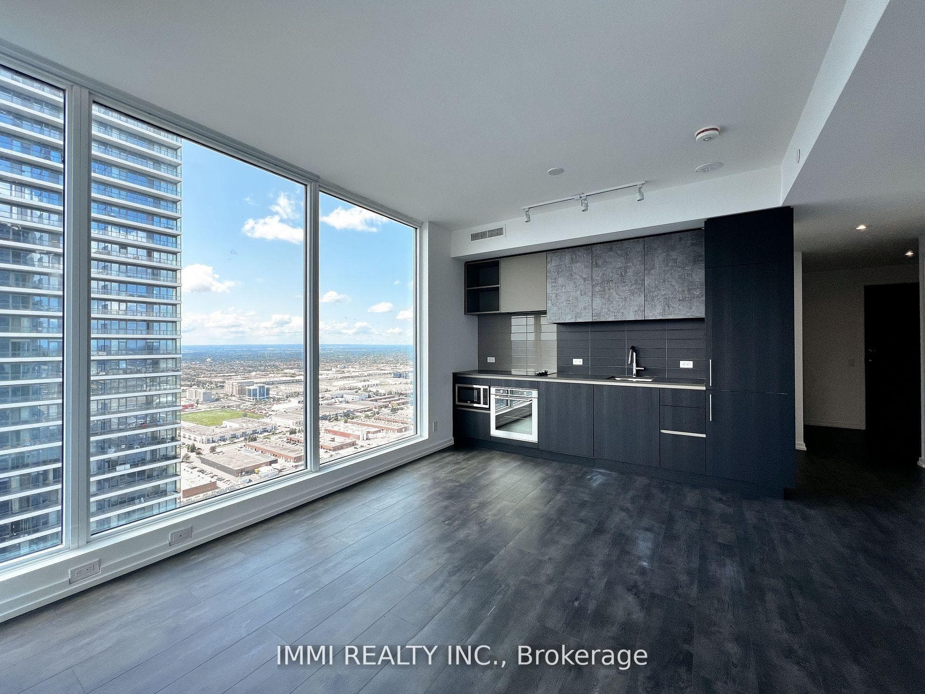 1000 Portage Parkway Unit 4310, Vaughan, ON L4K 0L1 - Photo 1