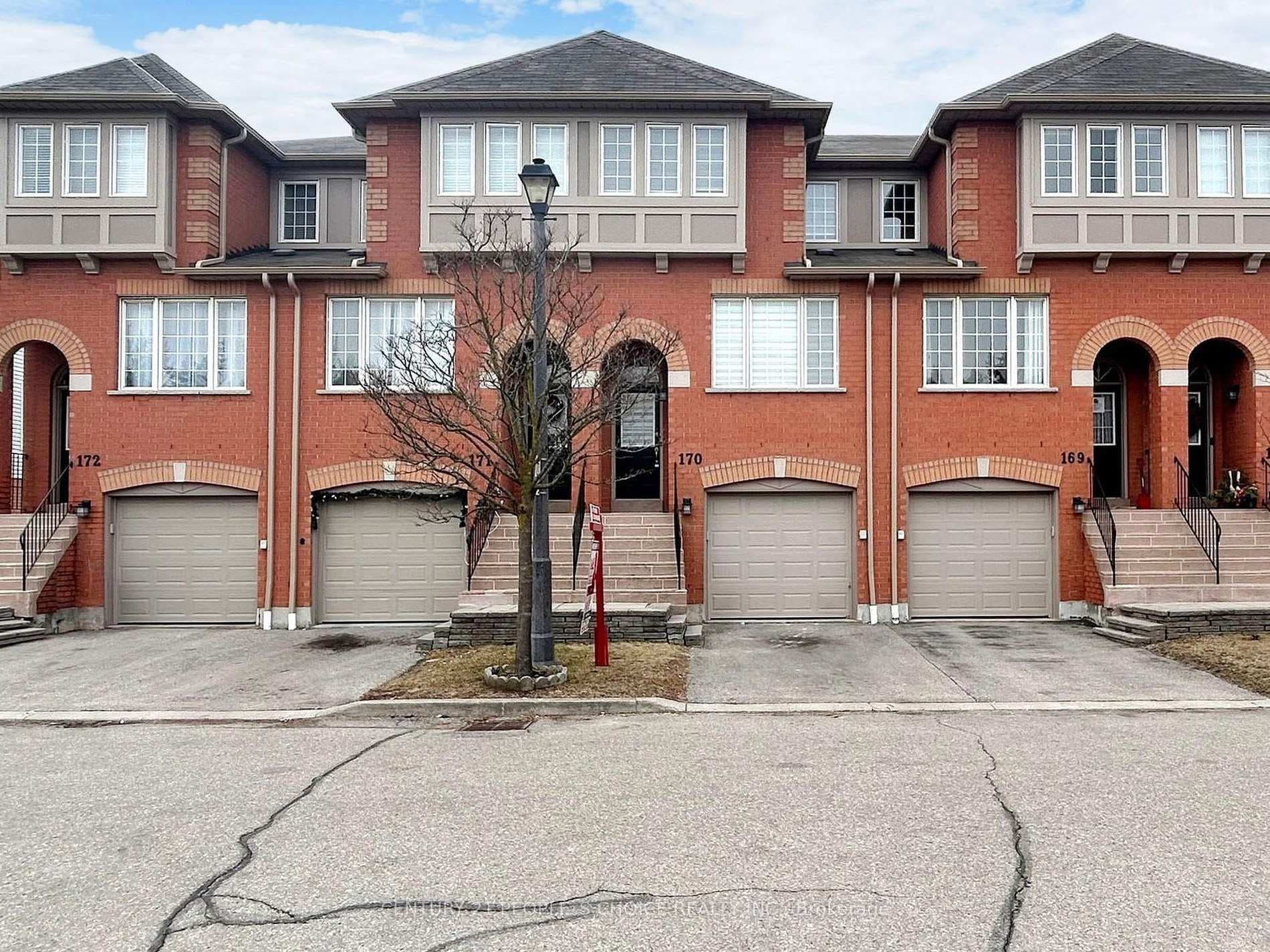 5030 Heatherleigh Avenue Unit 170, Mississauga, ON L5V 2G7 - Photo 1