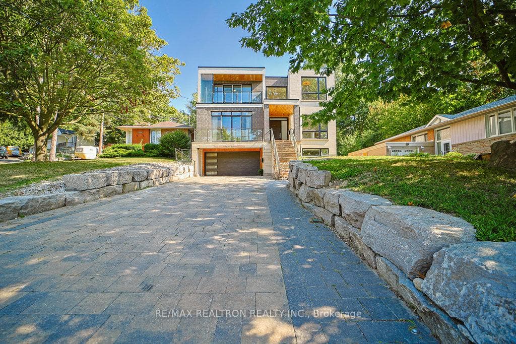 263 East Avenue, Rouge / Port Union / Malvern, ON M1C 2W2 - Photo 1