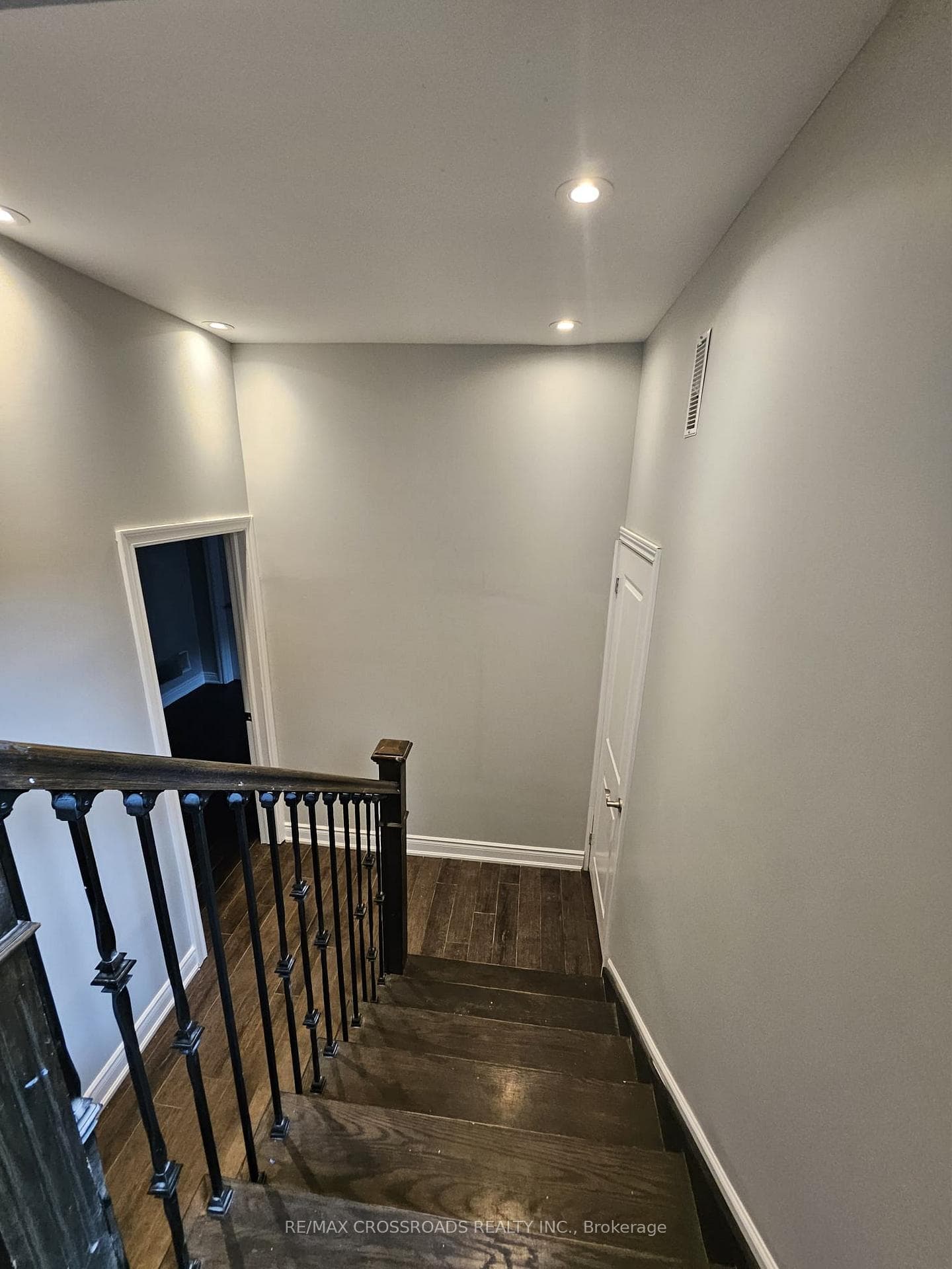 3 Honey Drive Unit (Bsmnt), Dorset Park / Kennedy Park, ON M1R 3S3 - Photo 1