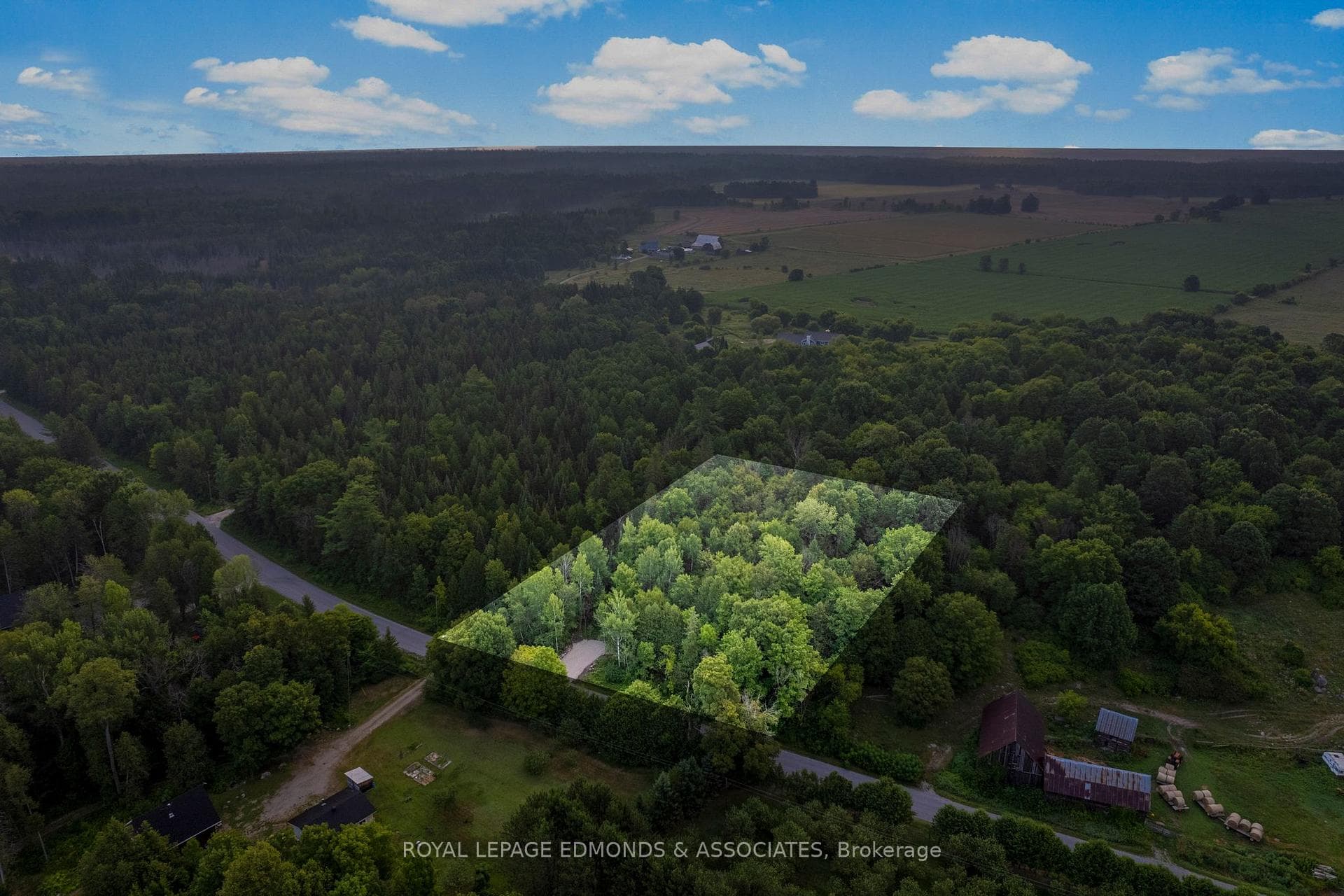 00 RAPID Road, Whitewater Region