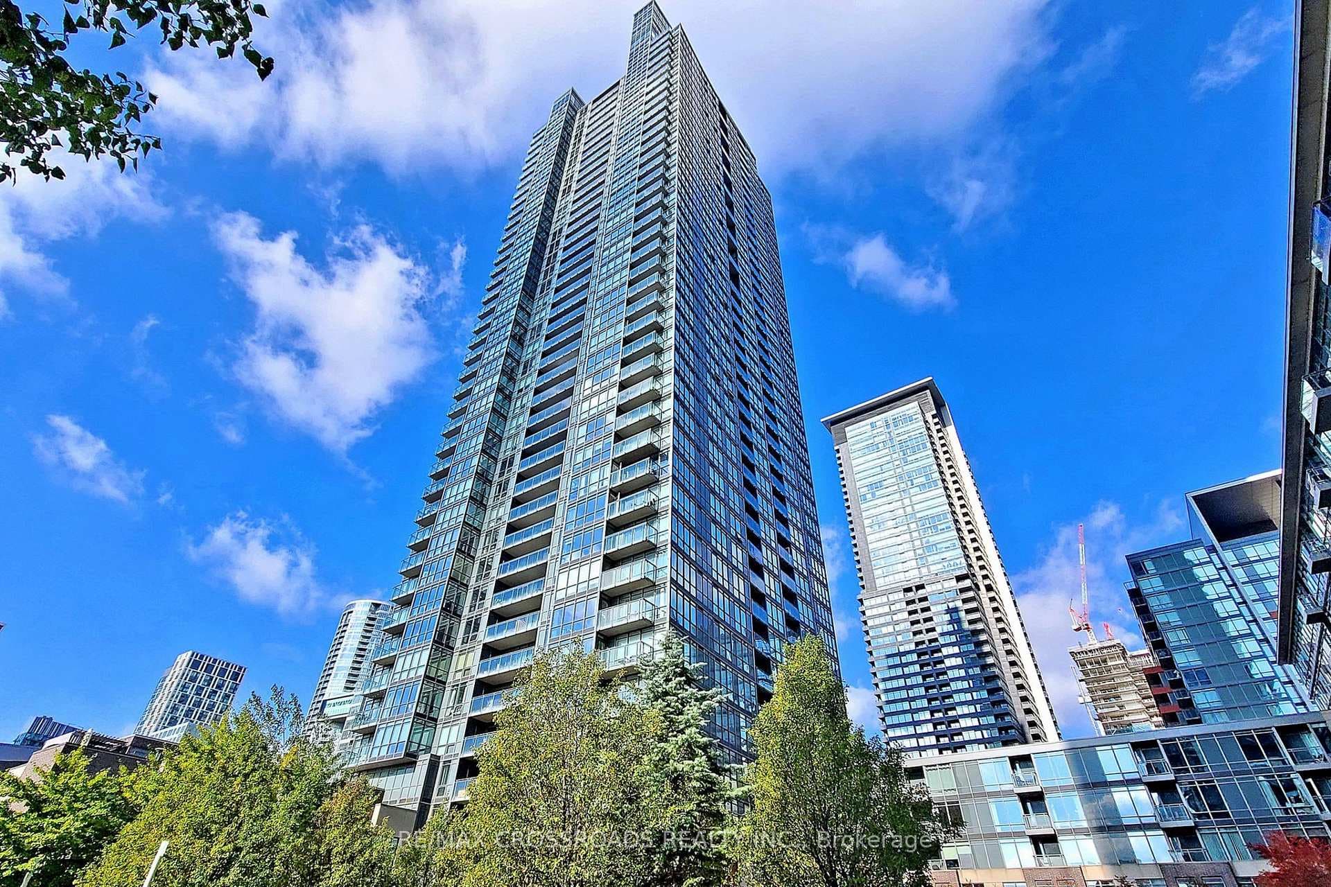 15 FORT YORK Boulevard Unit 3710, Downtown Toronto / Waterfront, ON M5V 3Y4 - Photo 1