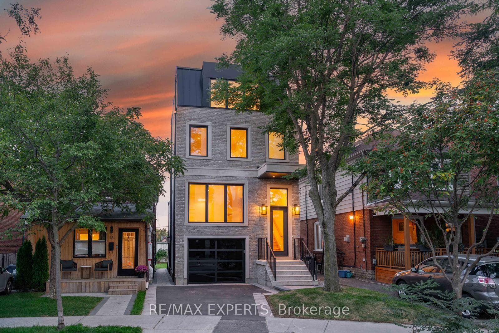 15 Holland Park Avenue, Forest Hill / Deer Park, ON M6C 1M2 - Photo 1