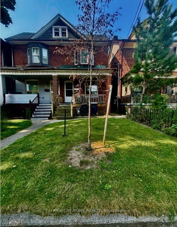 132 Hiawatha Road, Riverdale / Leslieville