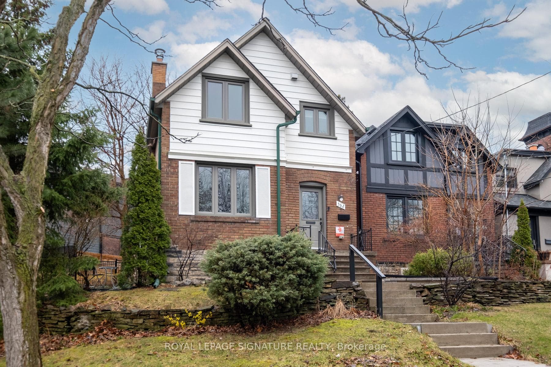 562 Indian Road, Bloor West Village / Swansea, ON M6P 2C2 - Photo 1
