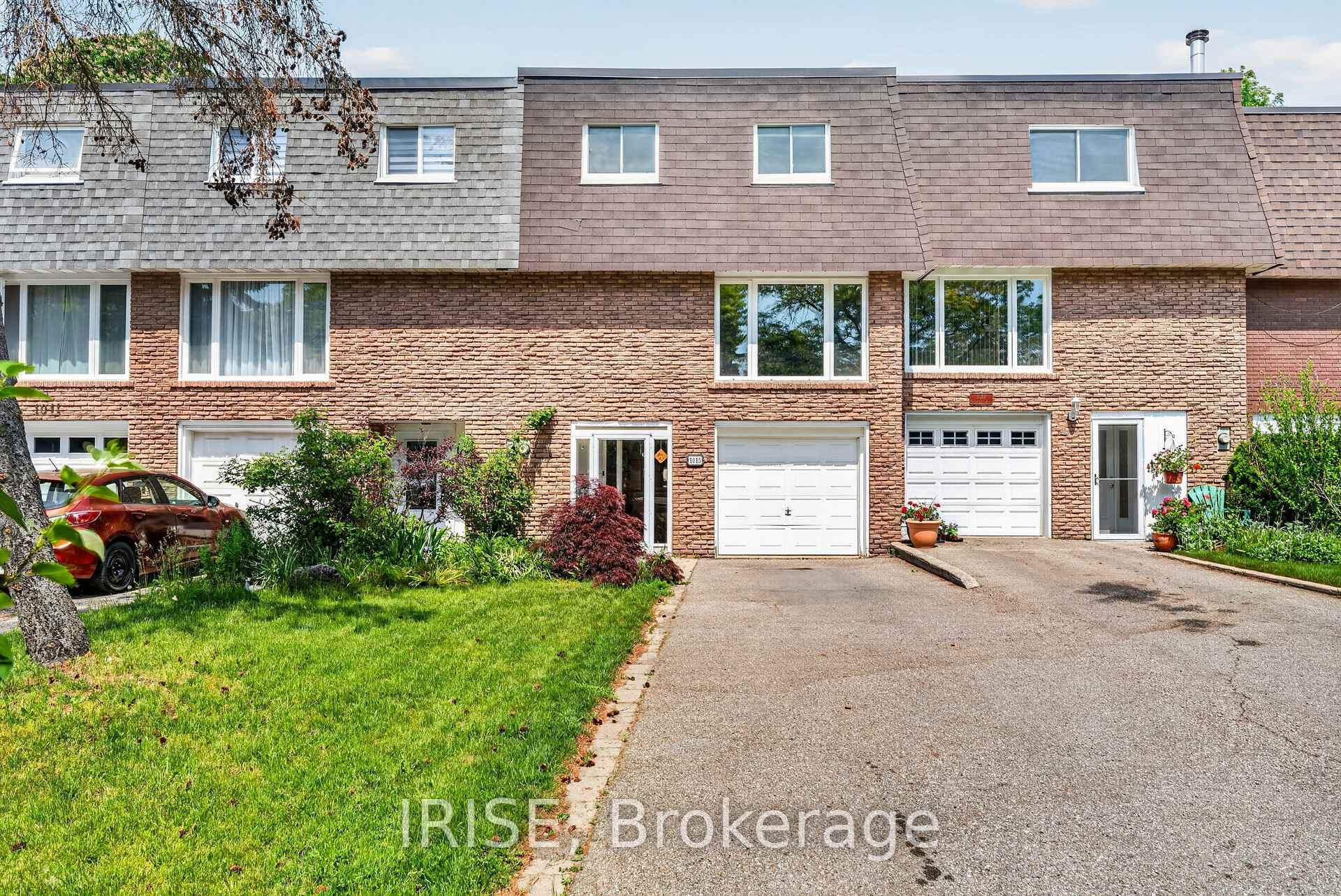 1015 Falgarwood Drive, Oakville, ON L6H 1N7 - Photo 1