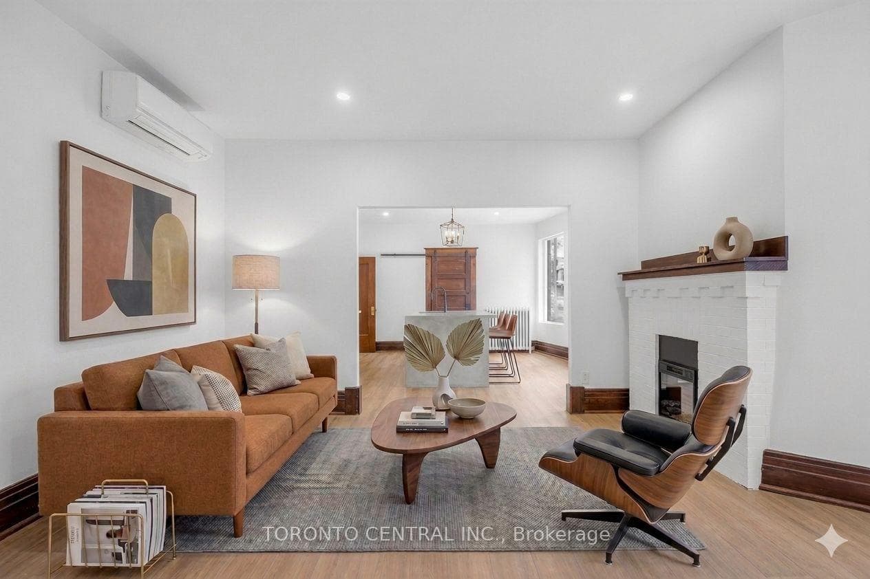 171 Parkside Drive Unit Main, High Park / Junction / Roncesvalles, ON M6R 2Y9 - Photo 1