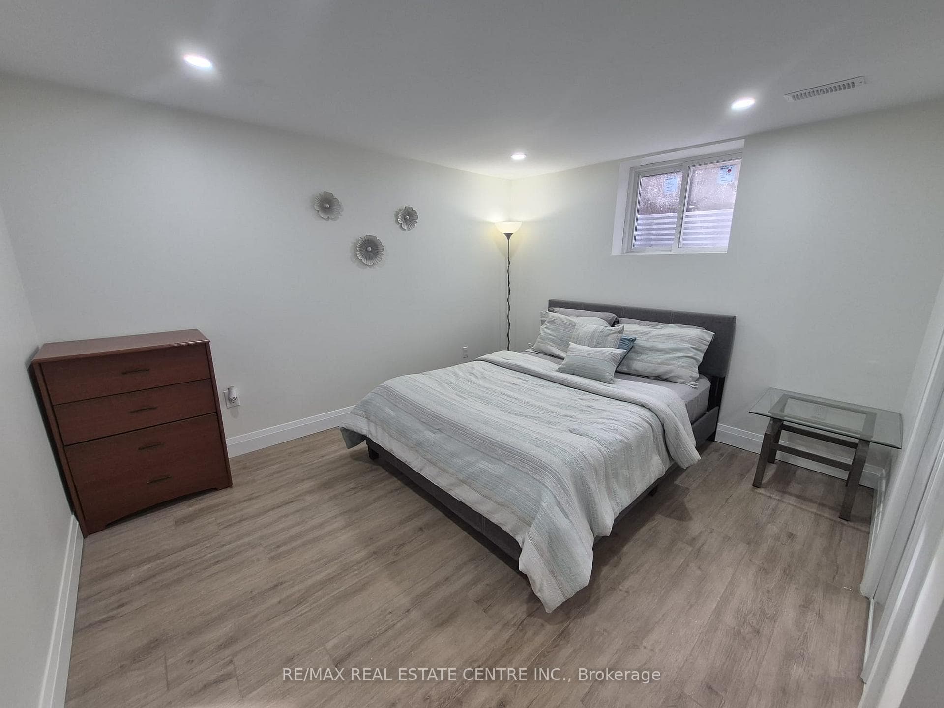 1390 Conliffe Court Unit Legal Basement Unit, Mississauga, ON L5C 1R3 - Photo 1