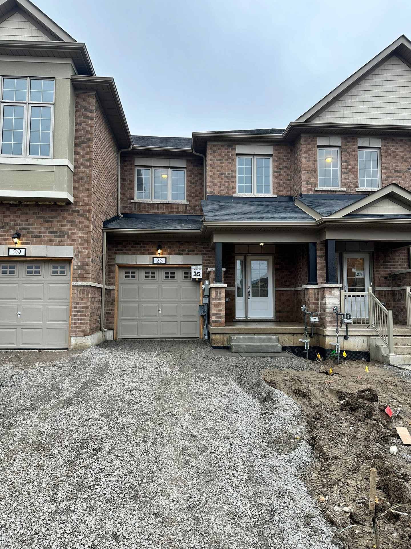 25 Sapphire Way, Thorold, ON L2V 0B8 - Photo 1