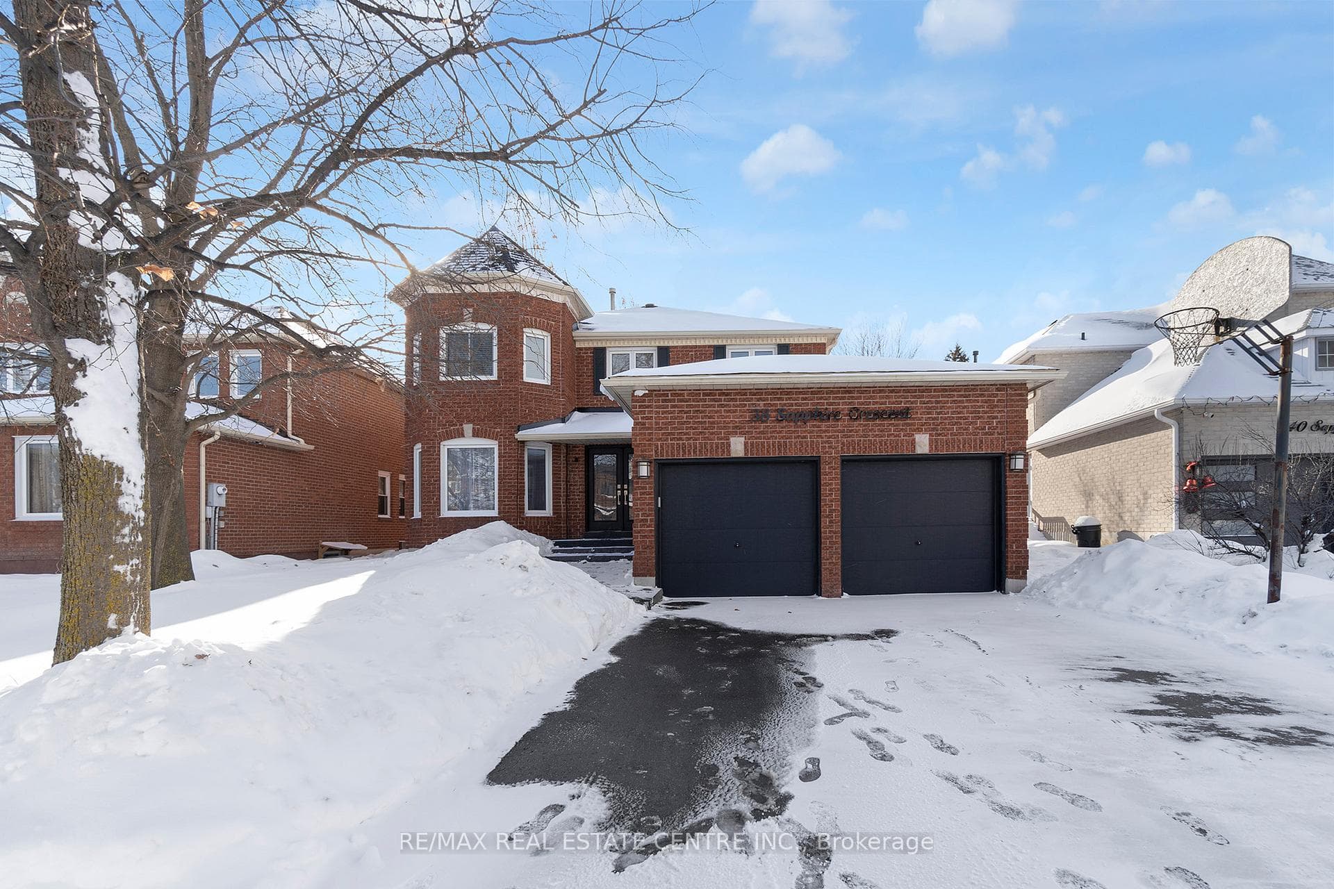 38 Sapphire Crescent, Brampton, ON L6Z 4M4 - Photo 1