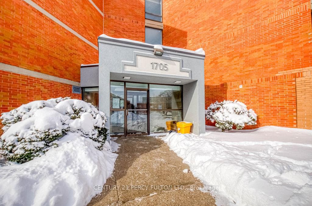 1705 Mccowan Road Unit 205, Agincourt / Milliken, ON M1S 4L2 - Photo 1
