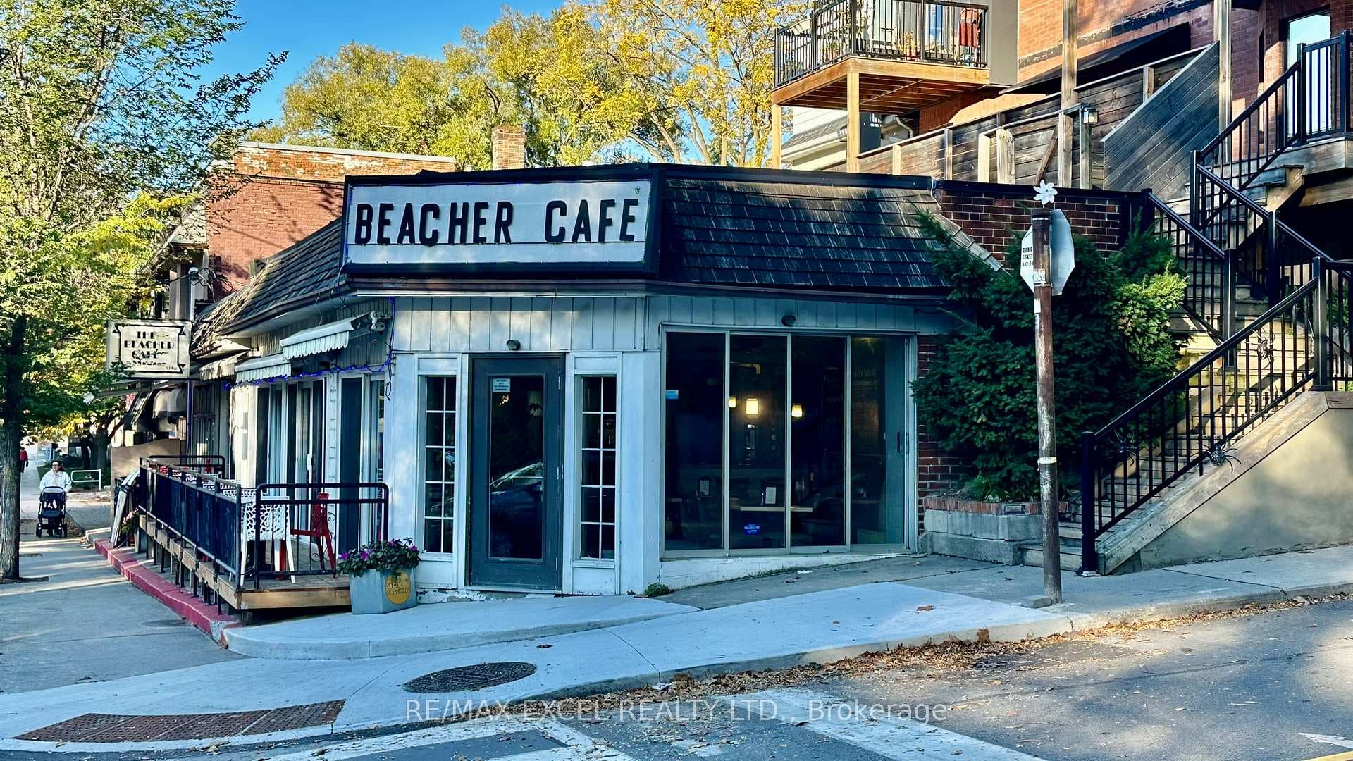 2162 Queen Street, The Beaches / Upper Beaches, ON M4E 1E4 - Photo 1