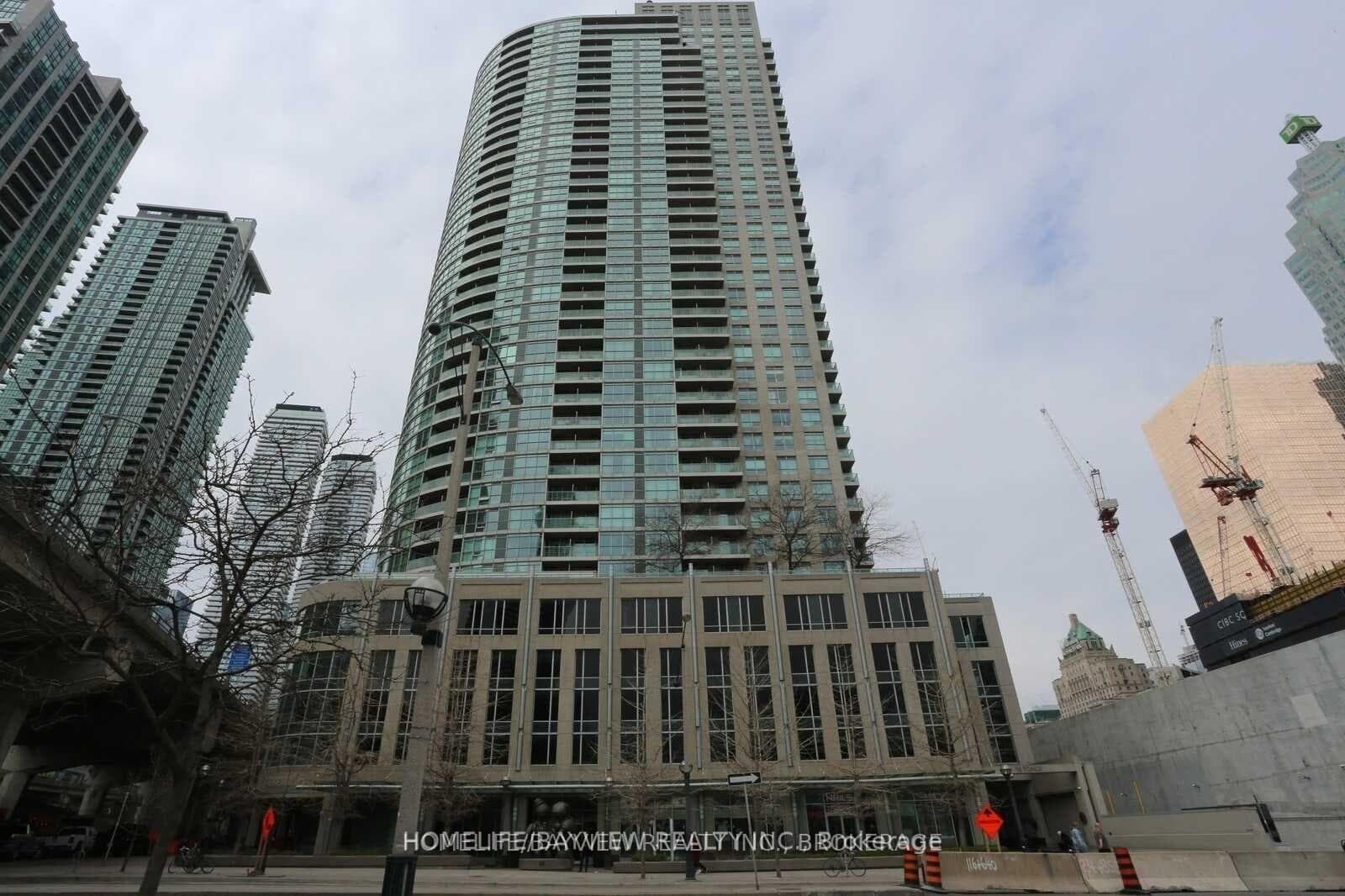 18 Yonge Street Unit 915, Downtown Toronto / Waterfront, ON M5E 1Z8 - Photo 1