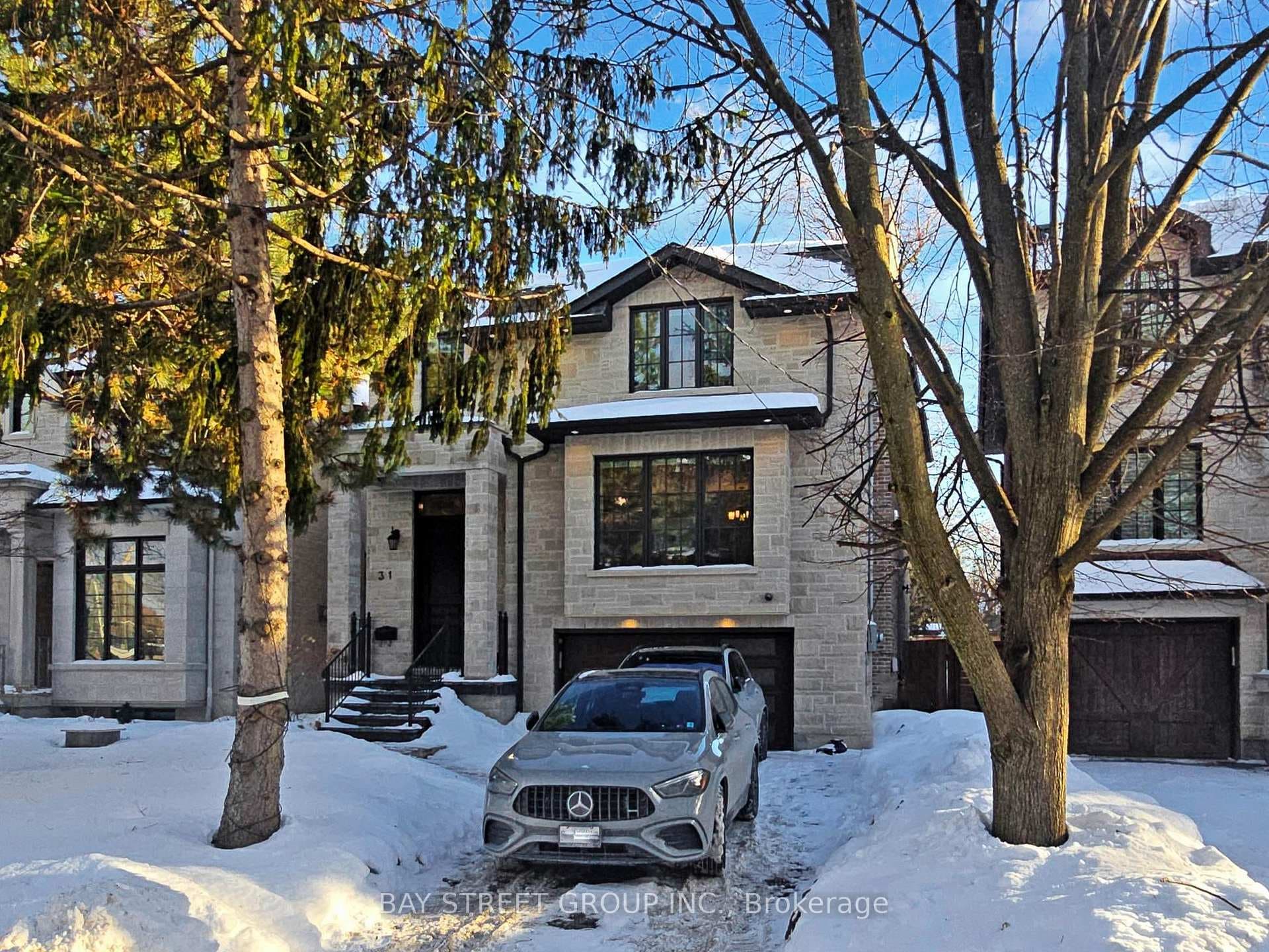 31 Evergreen Gardens, Flemingdon Park / Don Mills, ON M4G 2Z5 - Photo 1