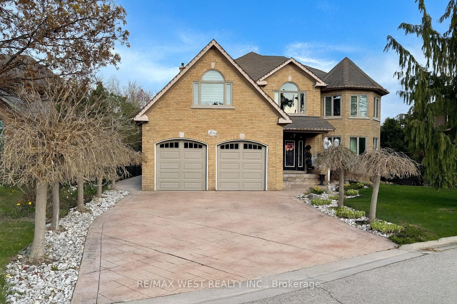 1112 Hawthorne Court Unit Bsmt, Mississauga, ON L5C 4H5 - Photo 1