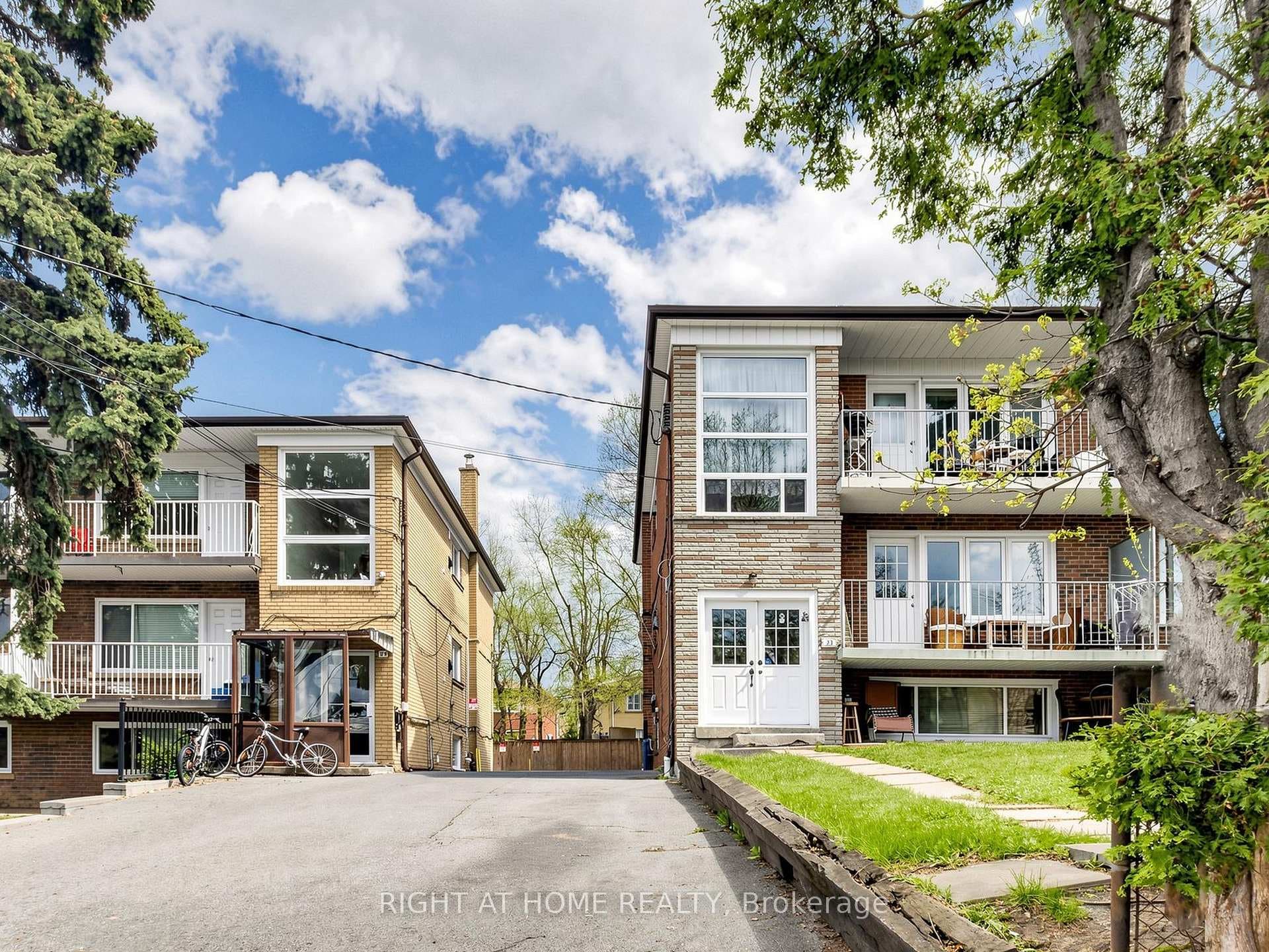 73 Garthdale Court, North York (Bathurst Manor / Clanton Park), ON M3H 5P7 - Photo 1