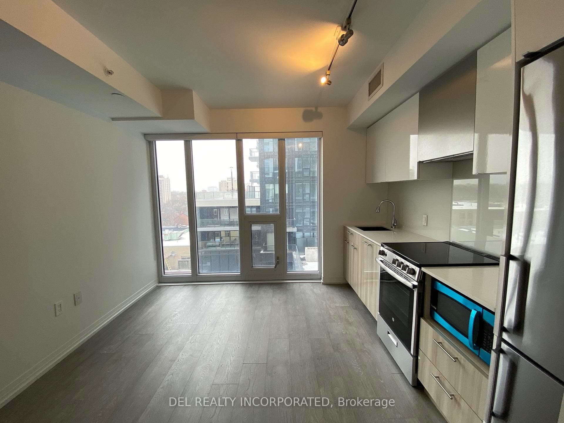 251 Jarvis Street Unit 737, Regent Park / Cabbagetown / St. James Town, ON M5B 0C3 - Photo 1