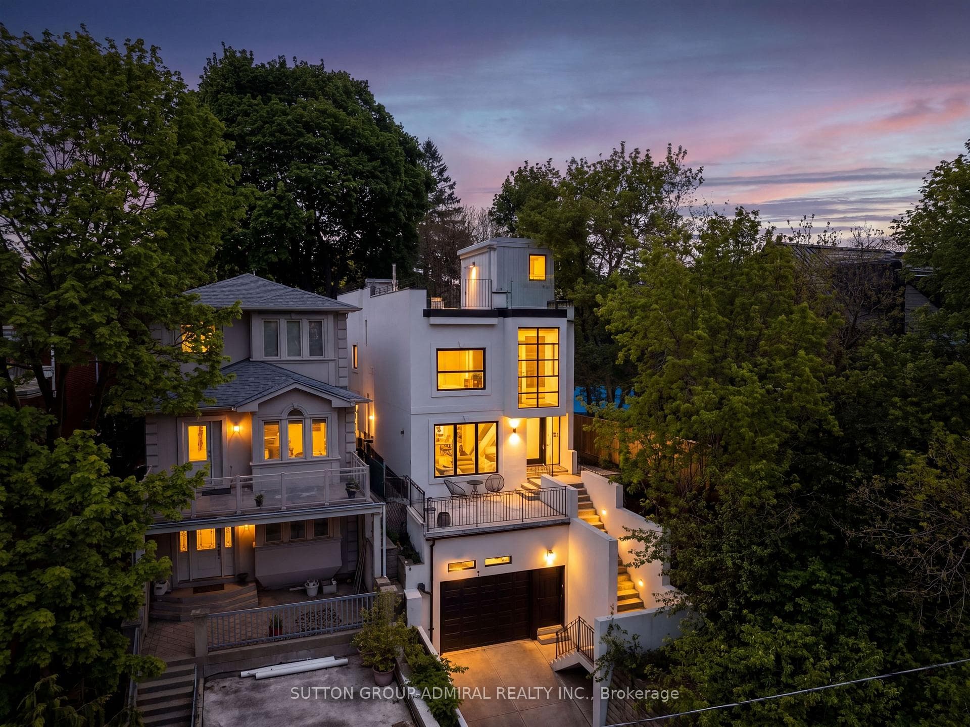 35 Beechwood Drive, Toronto E03