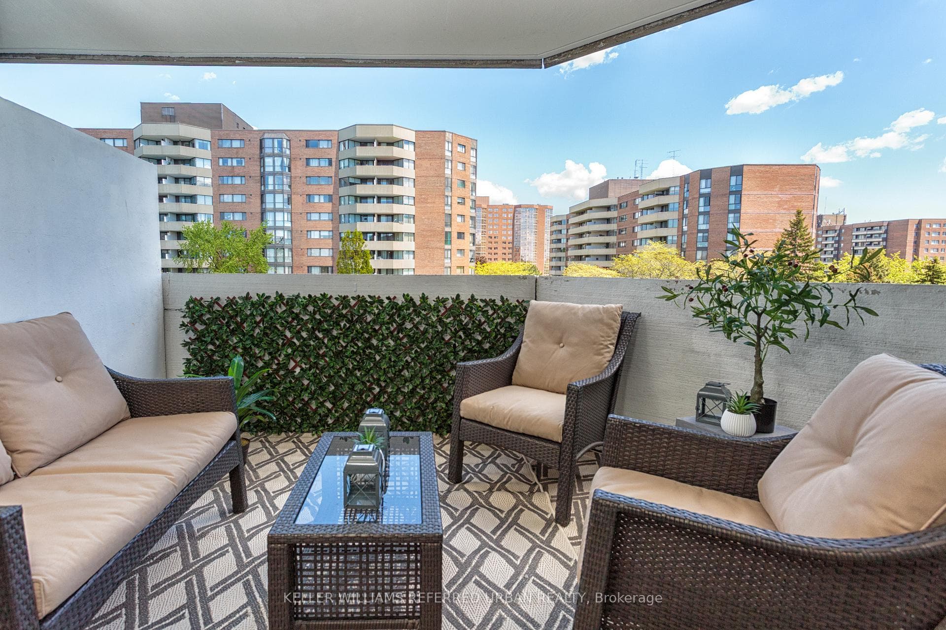 70 Baif Boulevard Unit 605, Richmond Hill, ON L4C 5L2 - Photo 1