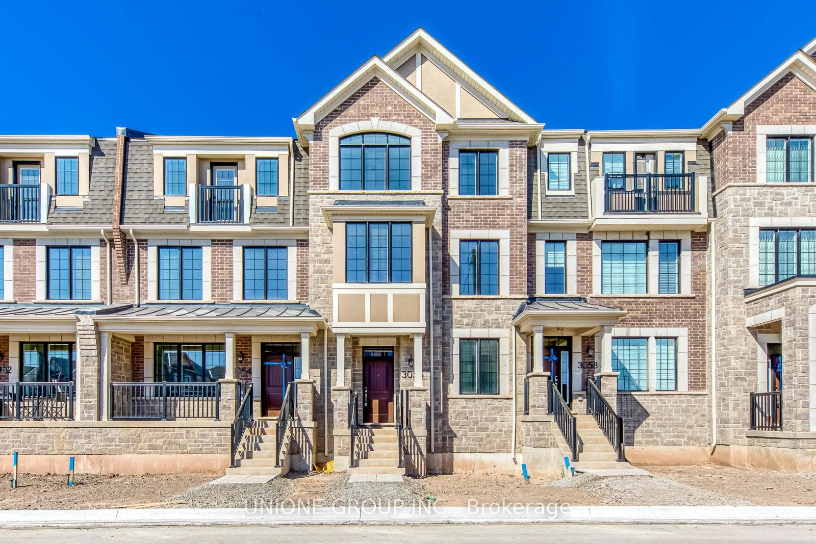 3056 Merrick Road, Oakville, ON L6H 7Y3 - Photo 1