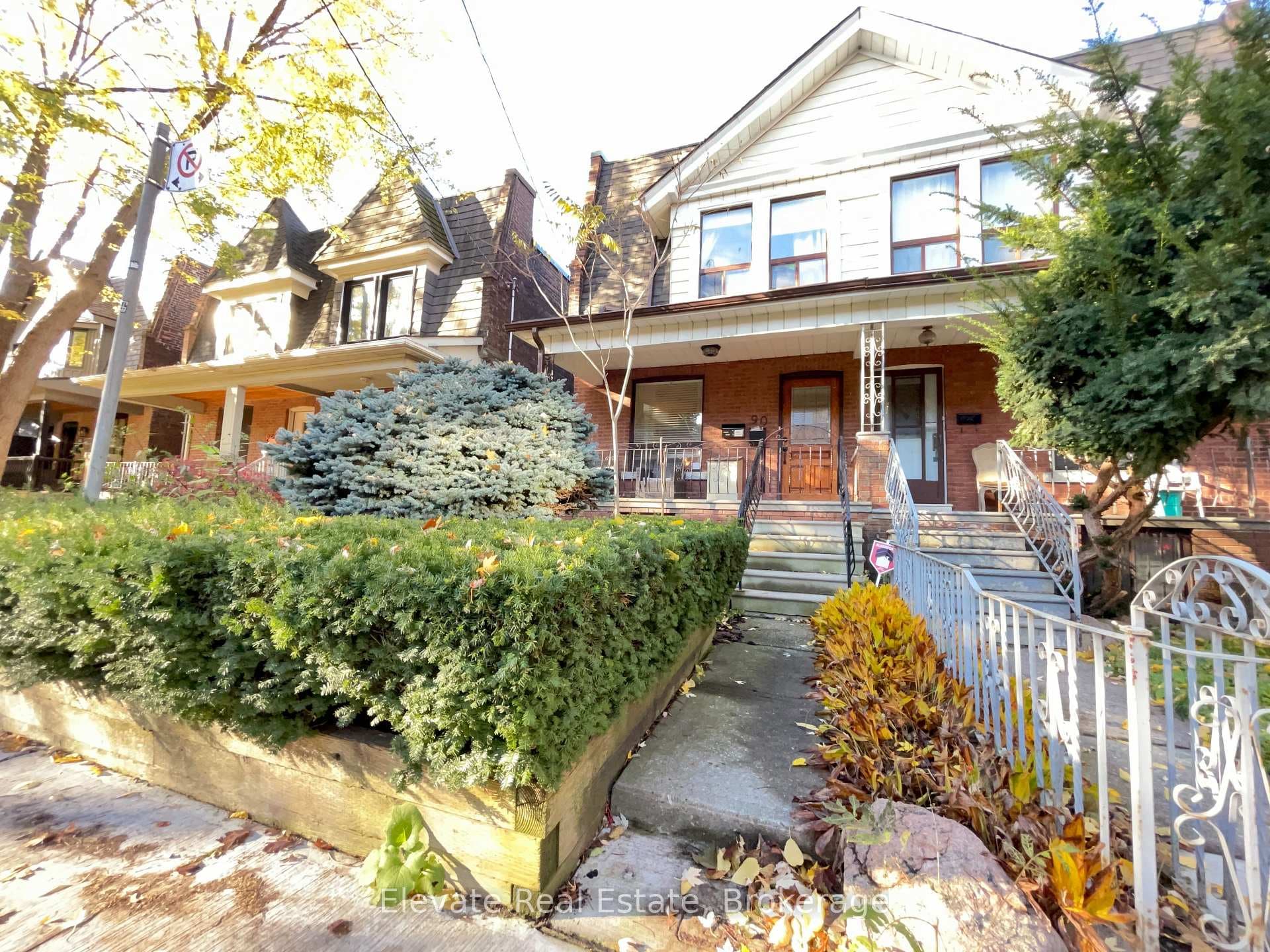 90 Crawford Street, Toronto C01