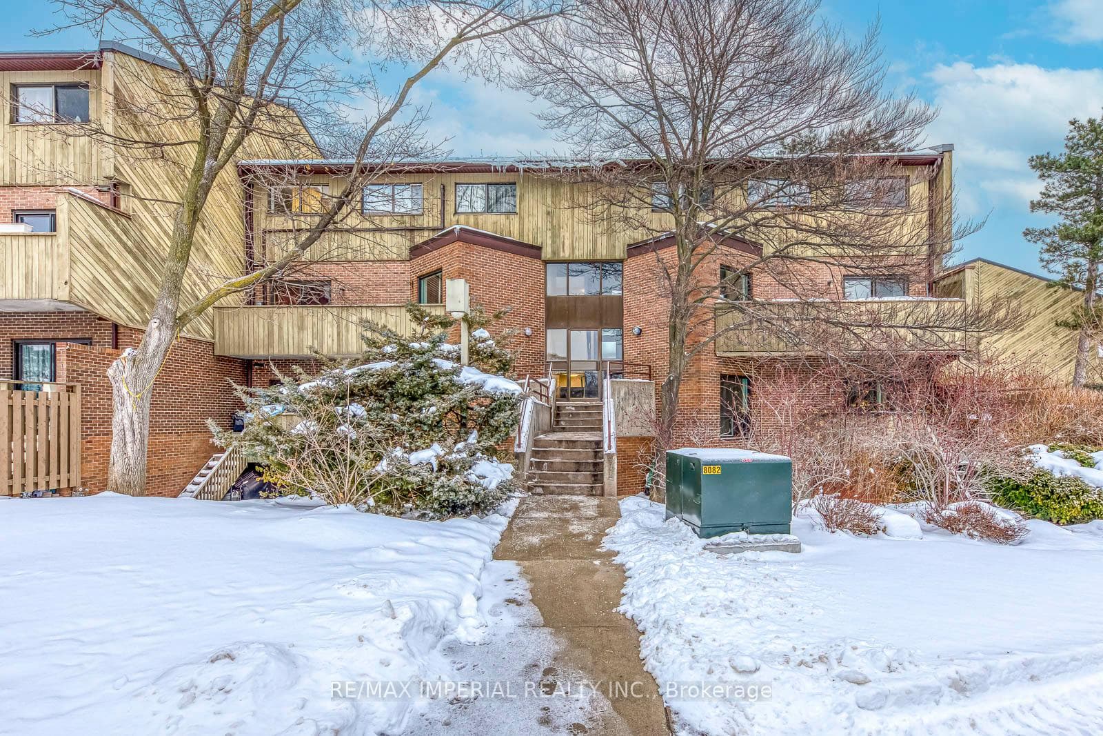 2035 South Millway Drive Unit 24, Mississauga, ON L5L 1R7 - Photo 1