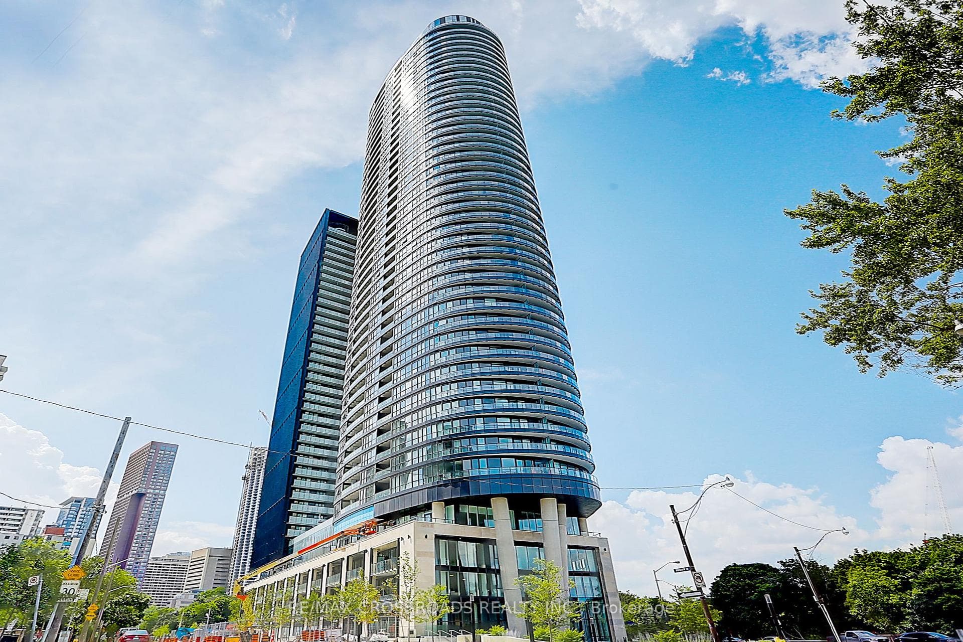585 Bloor Street Unit 219, Regent Park / Cabbagetown / St. James Town, ON M4W 0B3 - Photo 1